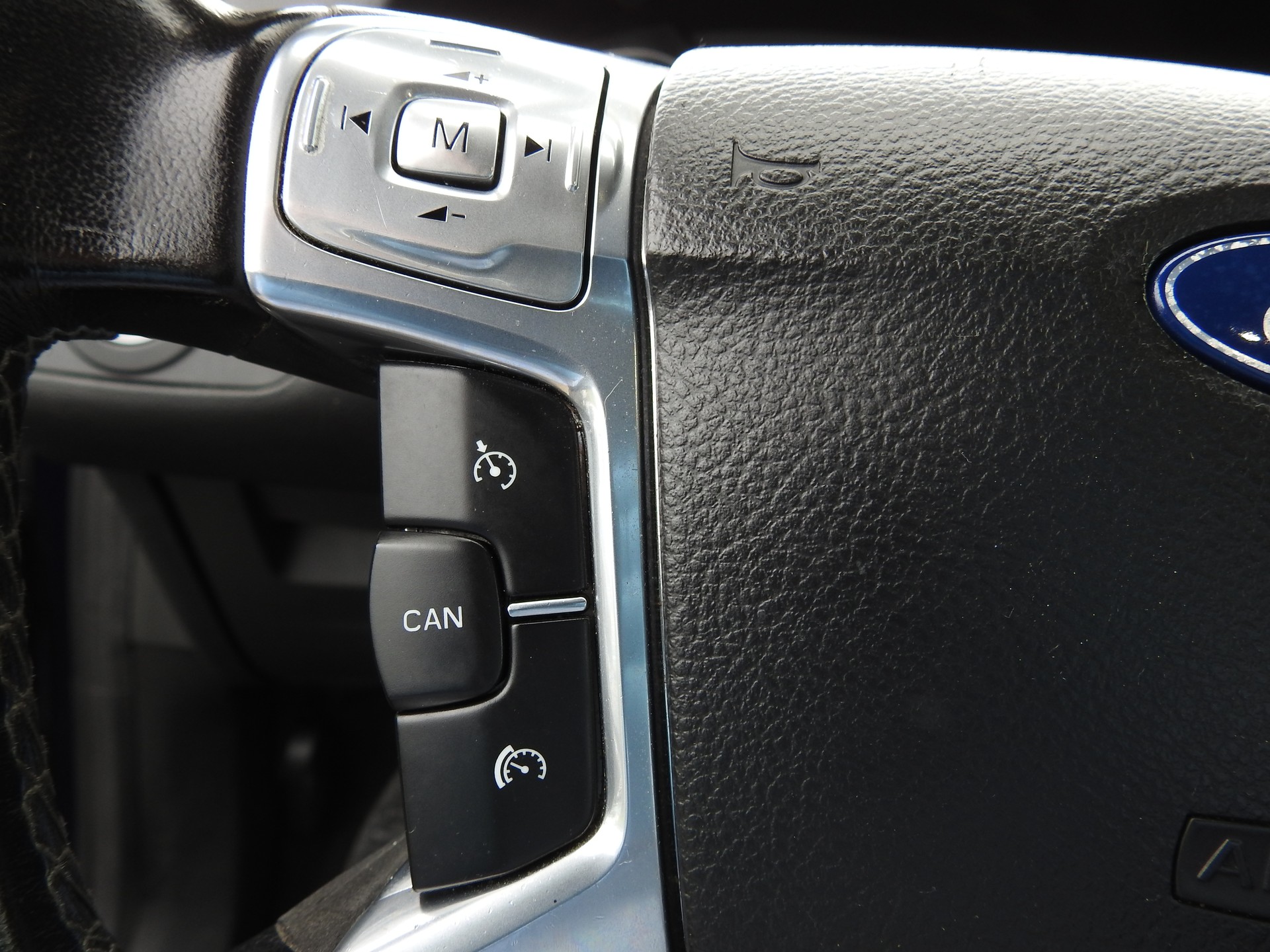 FORD Mondeo 1.6 EcoBoost SCTi Carving-image-23