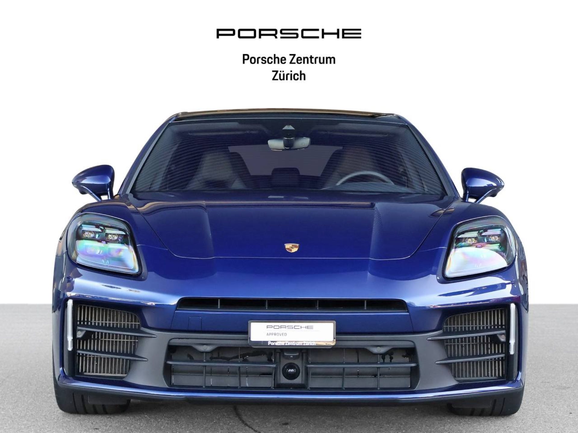 PORSCHE Panamera 4-image-9