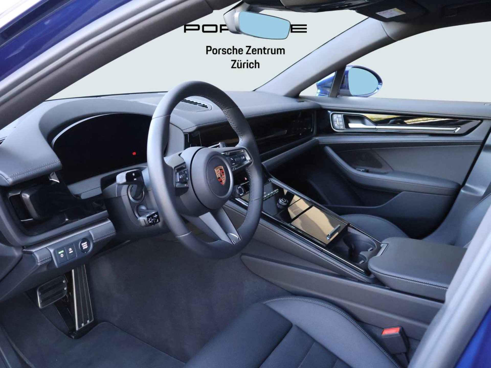 PORSCHE Panamera 4-showroom-element-3
