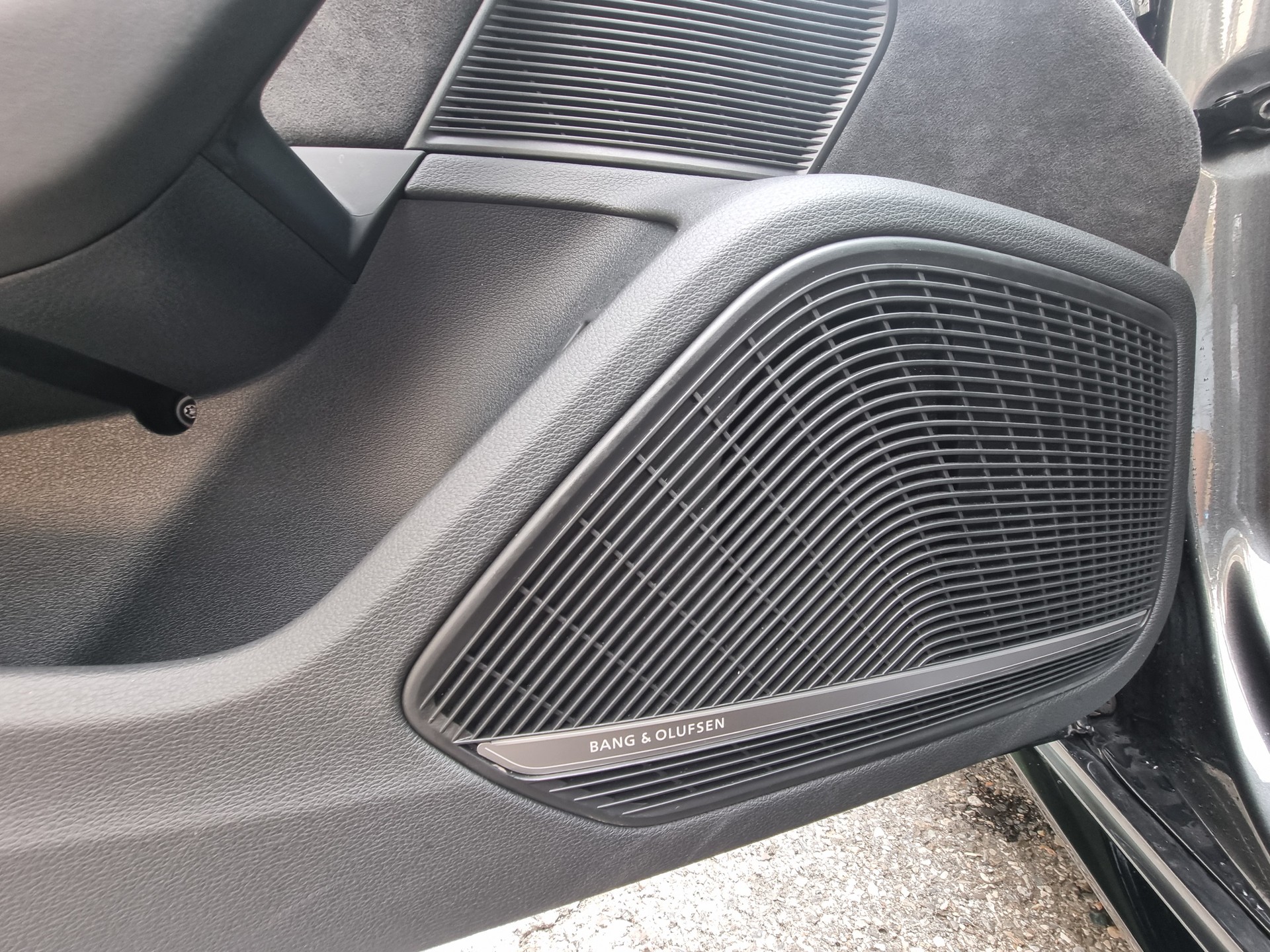 AUDI RS4 Avant quattro tiptronic-image-11