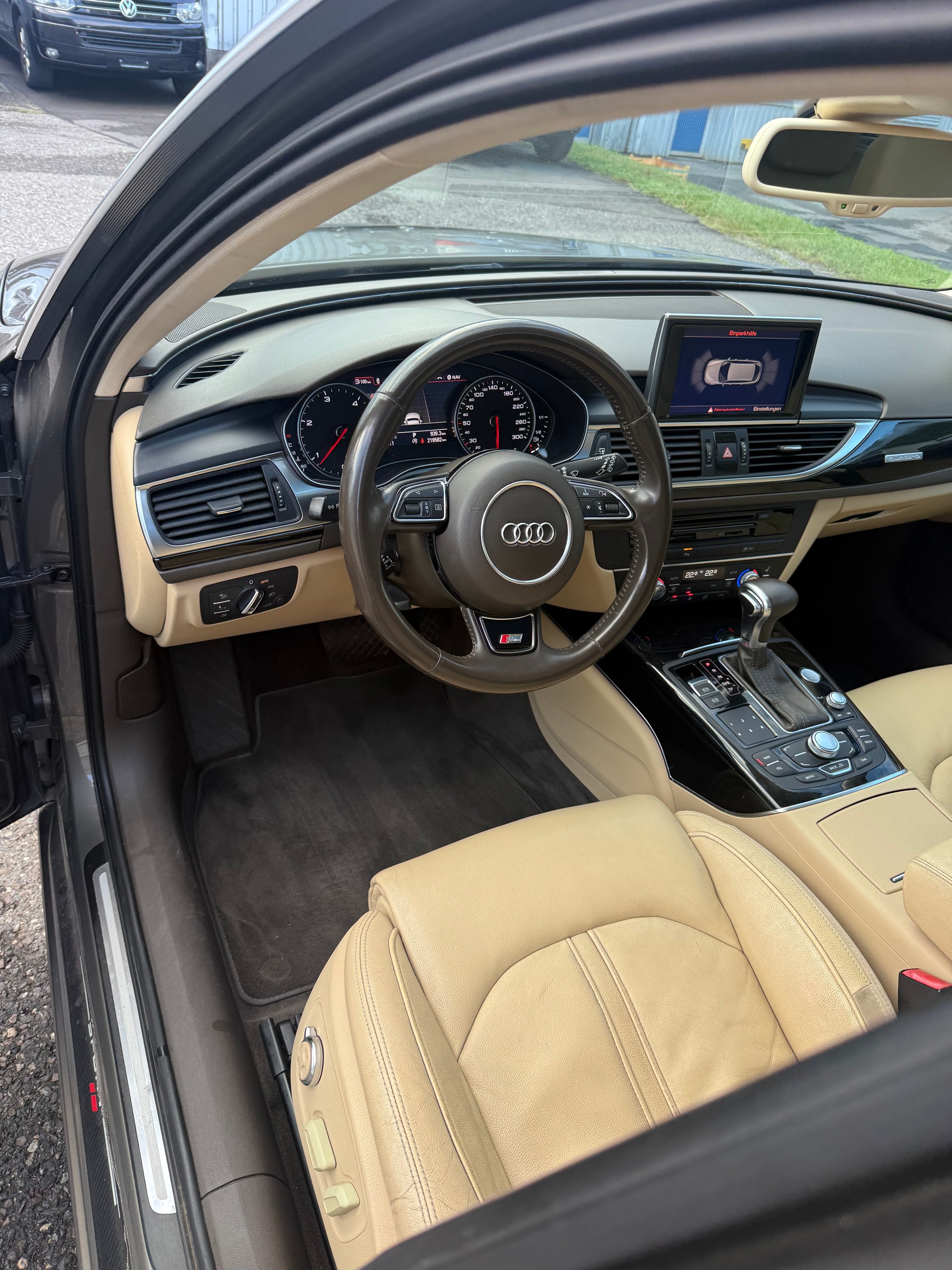 AUDI A6 Avant 3.0 TDI V6 quattro S-tronic-image-9