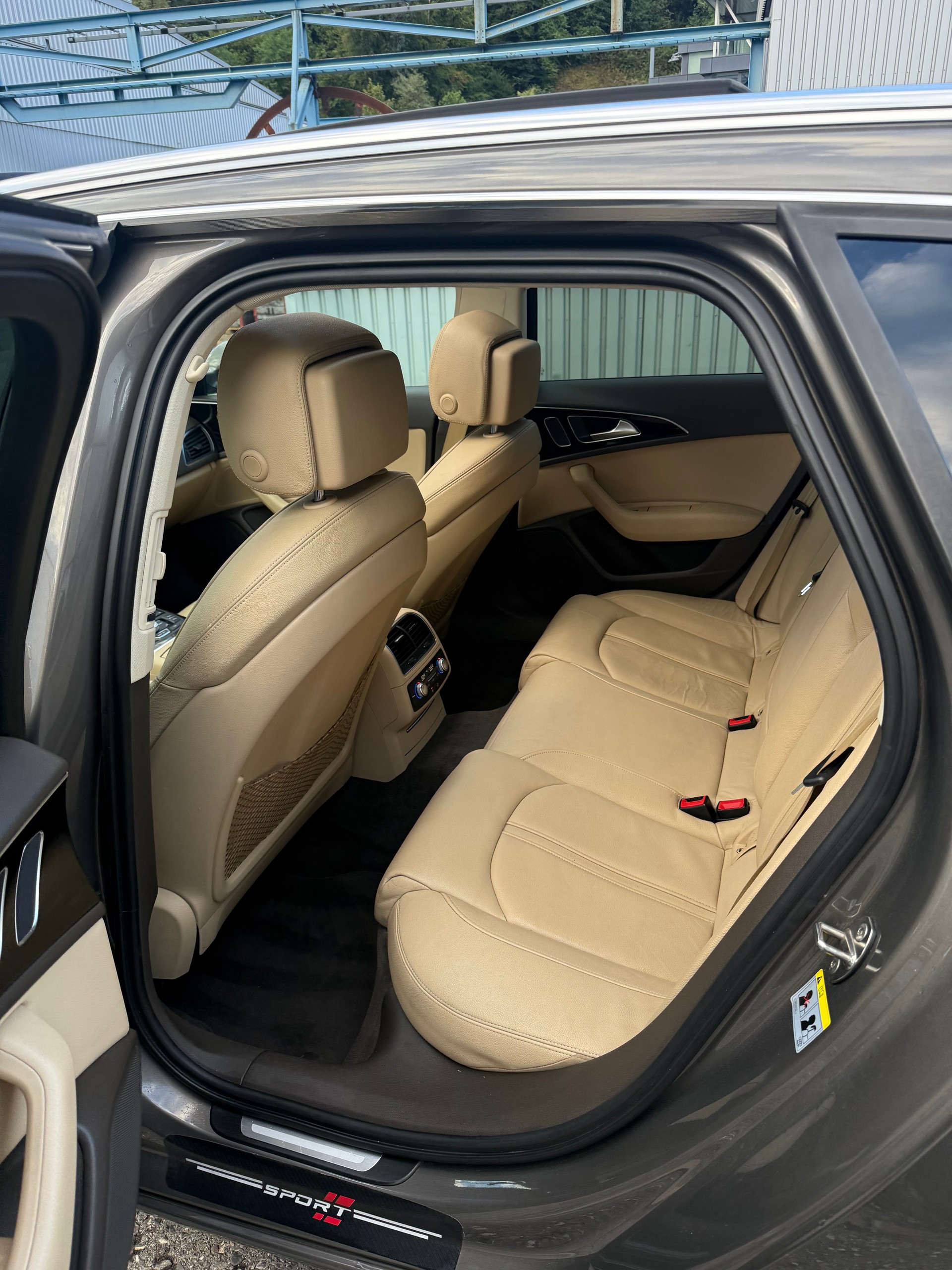 AUDI A6 Avant 3.0 TDI V6 quattro S-tronic-image-13