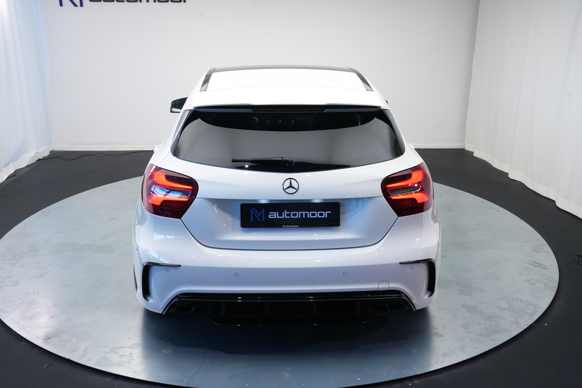MERCEDES-BENZ A 250 AMG Line 7G-DCT *A45 Optik* *CH-Fahrzeug*-image-33