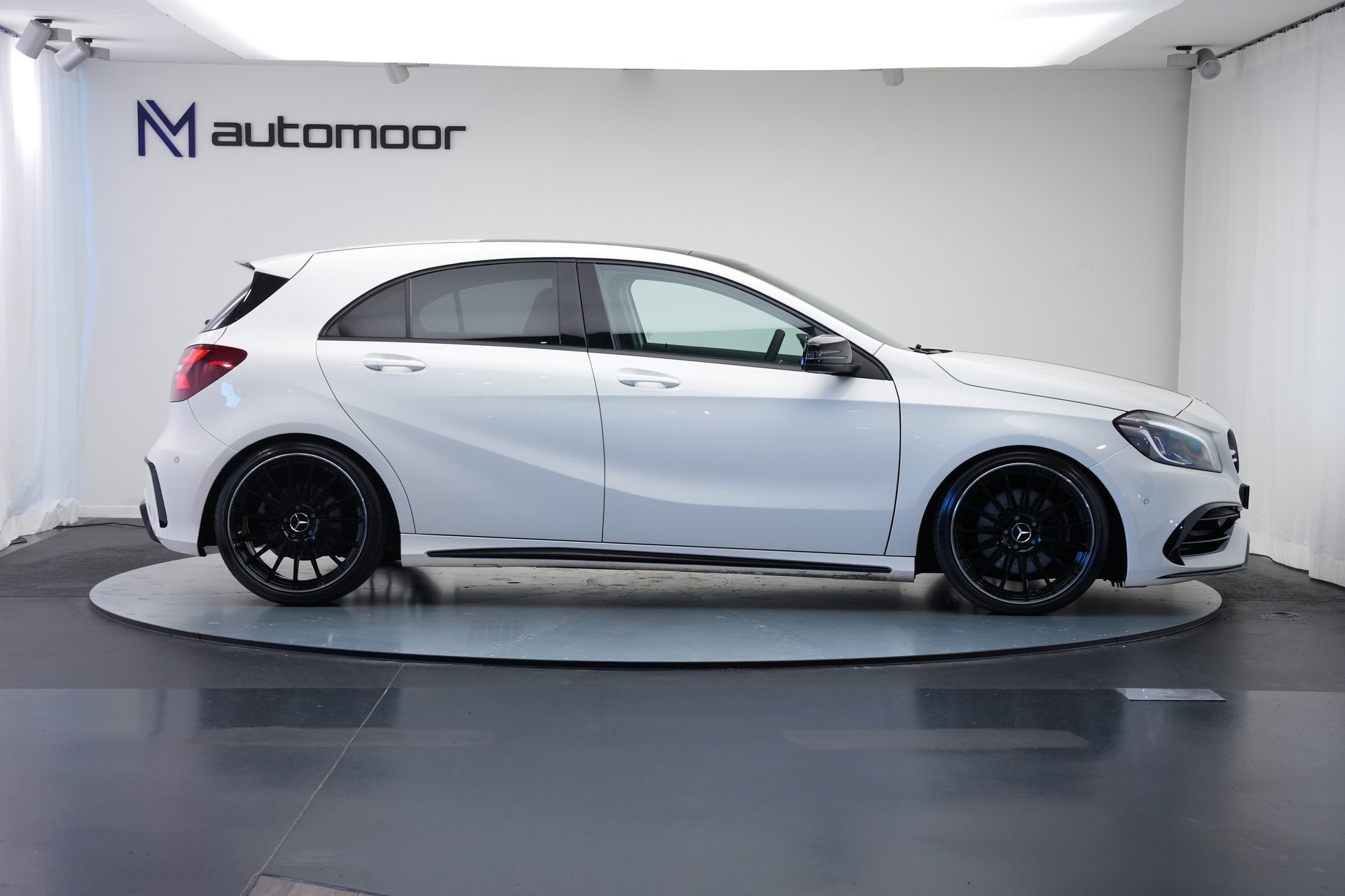 MERCEDES-BENZ A 250 AMG Line 7G-DCT *A45 Optik* *CH-Fahrzeug*-showroom-element-3