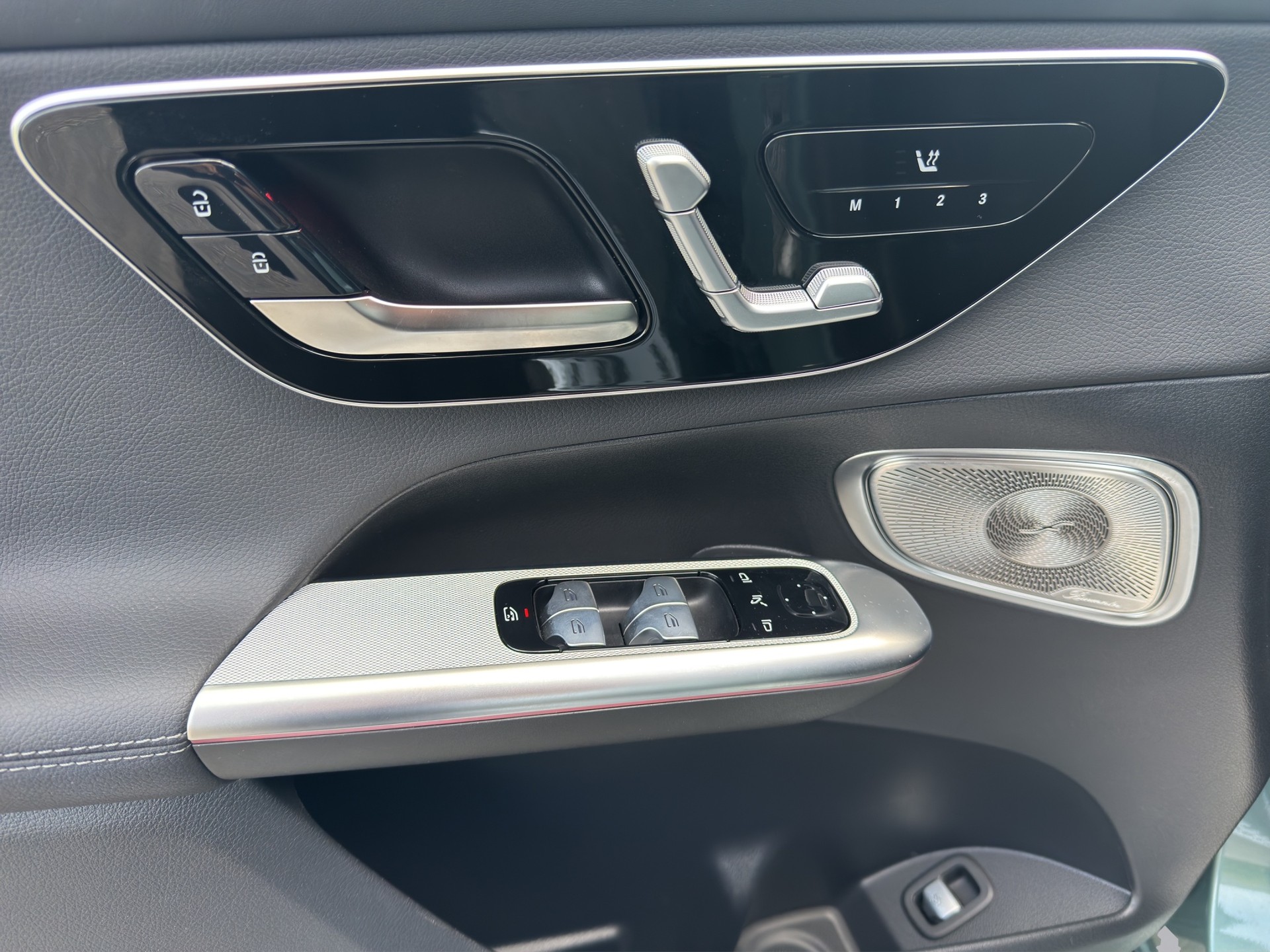 MERCEDES-BENZ GLC 220 d AMG Line 4matic-image-10