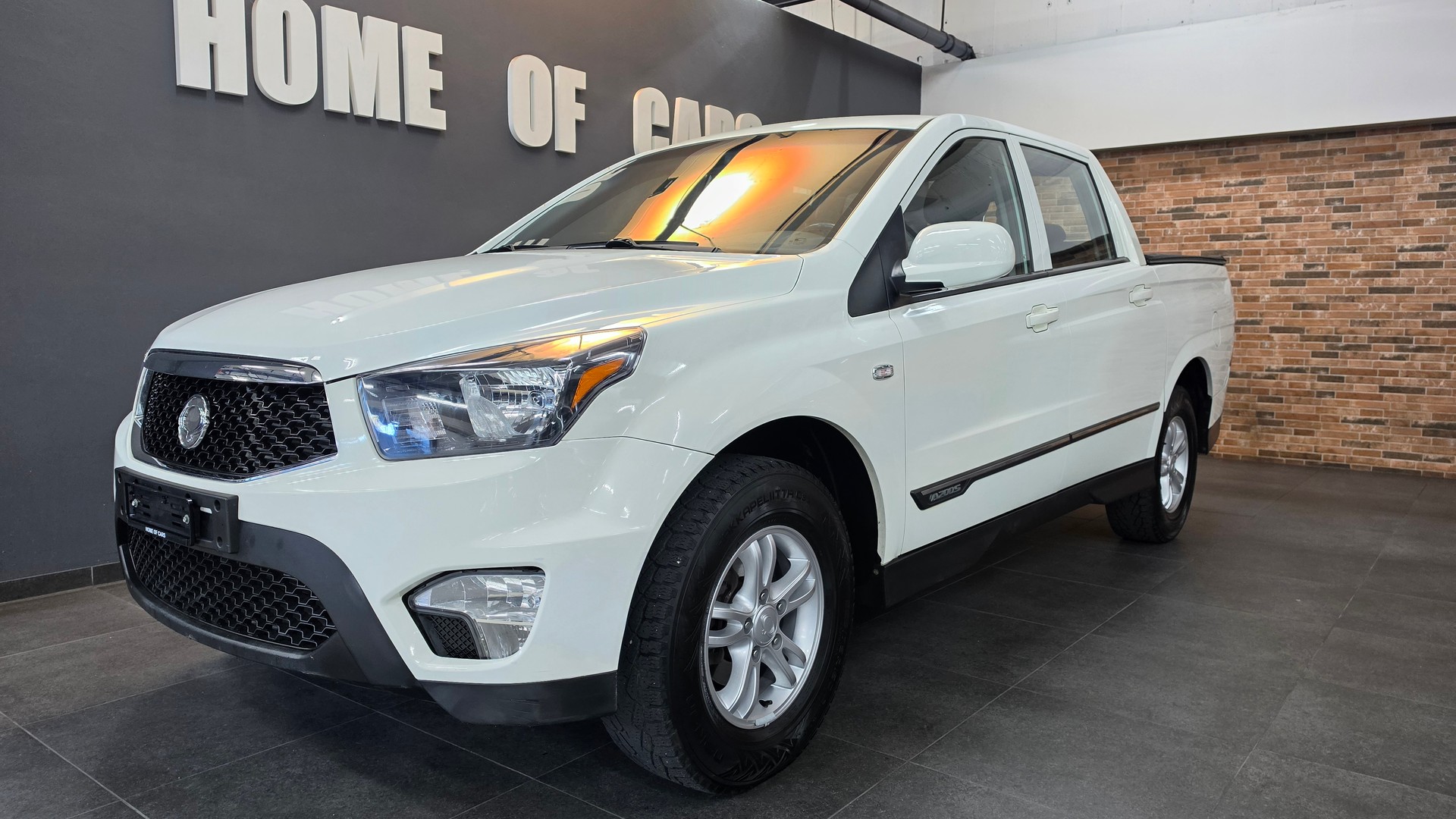 KGM-SsangYong Actyon Sports FR 2.0 Sapphire 4WD A-showroom-element-1
