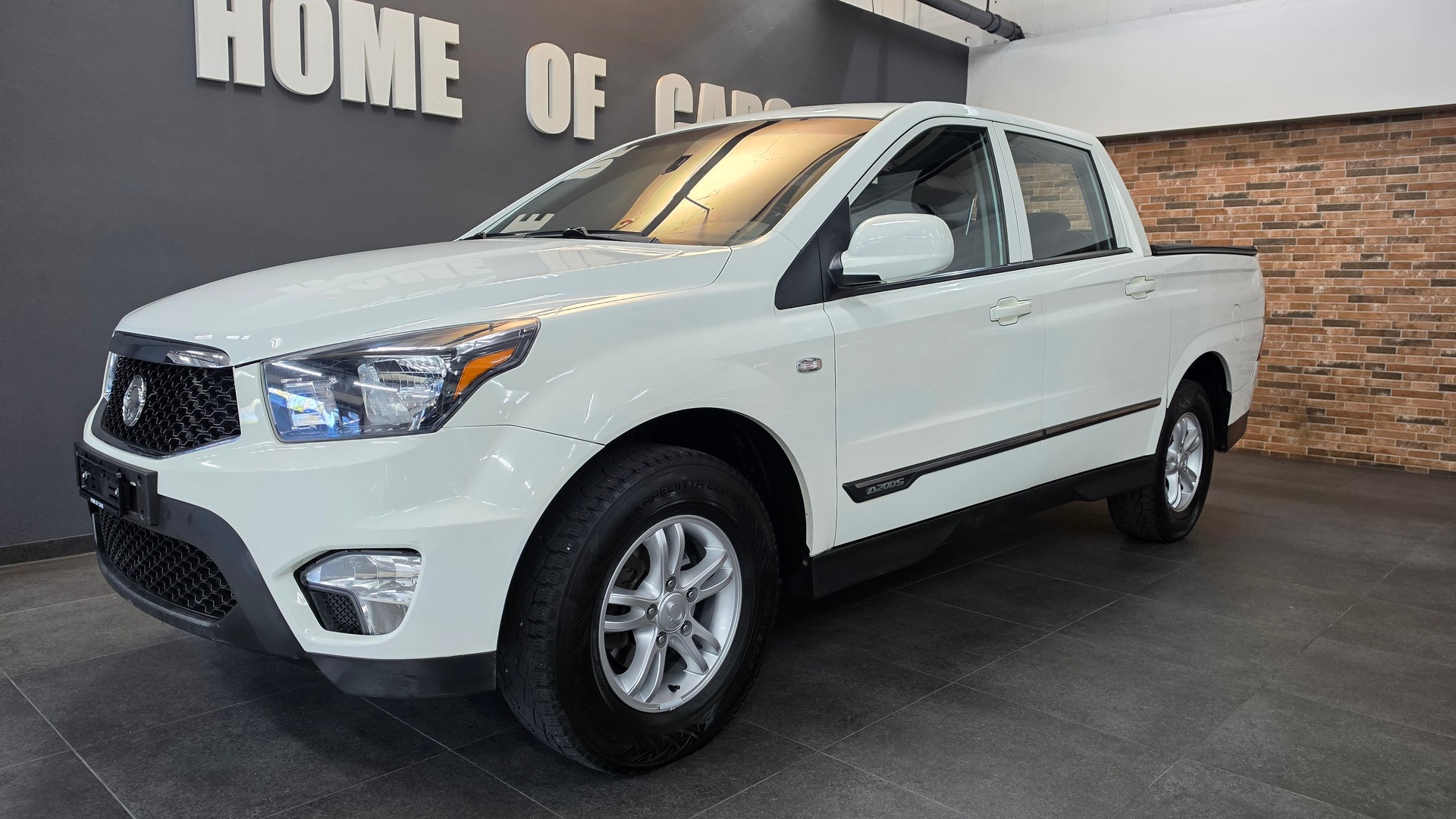 KGM-SsangYong Actyon Sports FR 2.0 Sapphire 4WD A-showroom-element-2