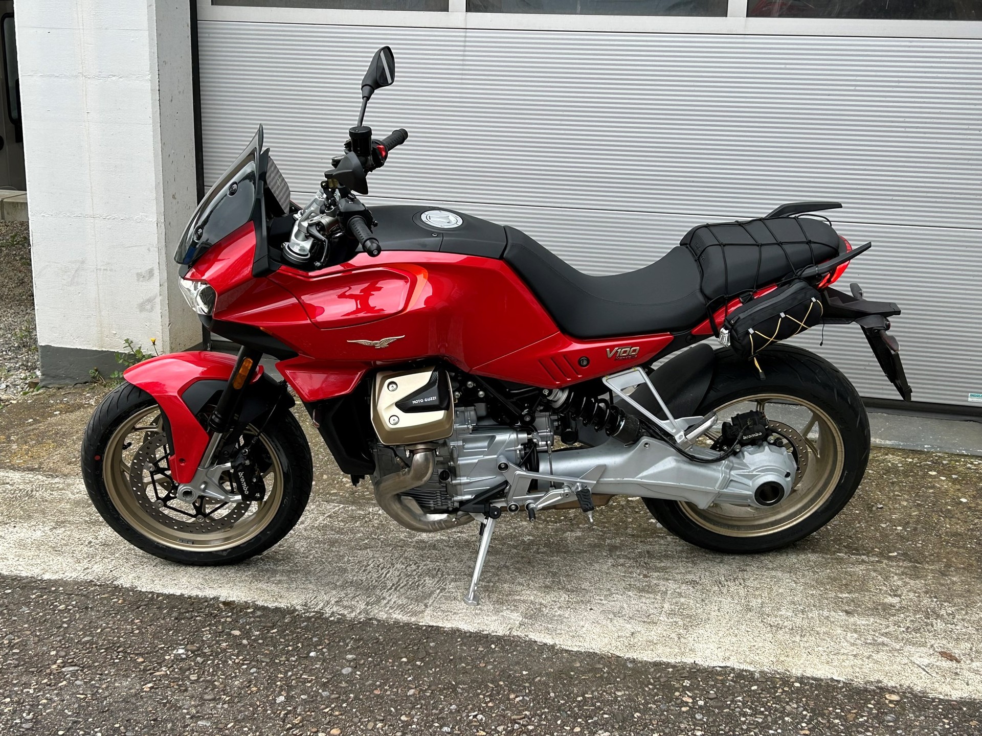 MOTO GUZZI V100 Mandello-image-3