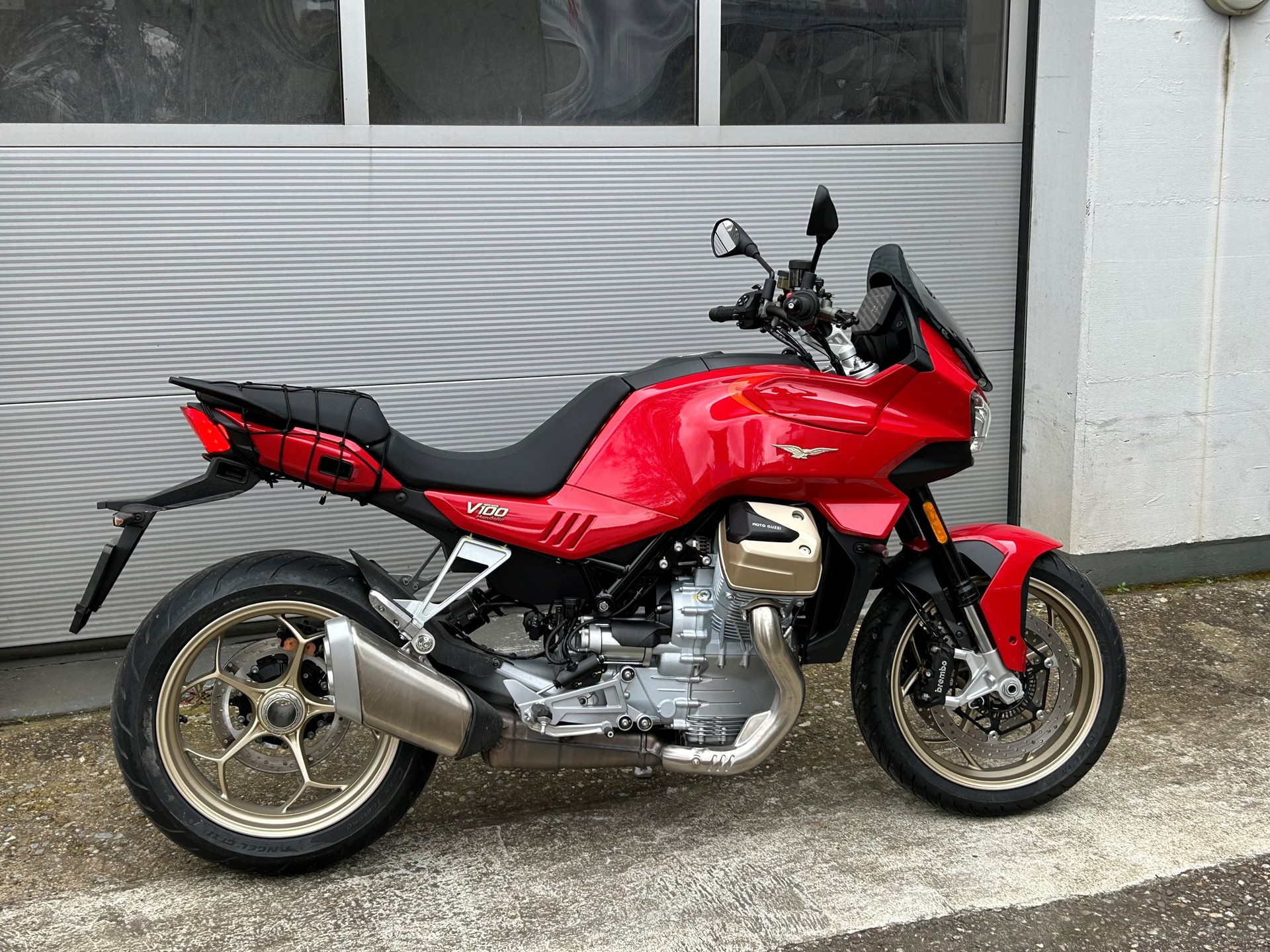 MOTO GUZZI V100 Mandello-image-1