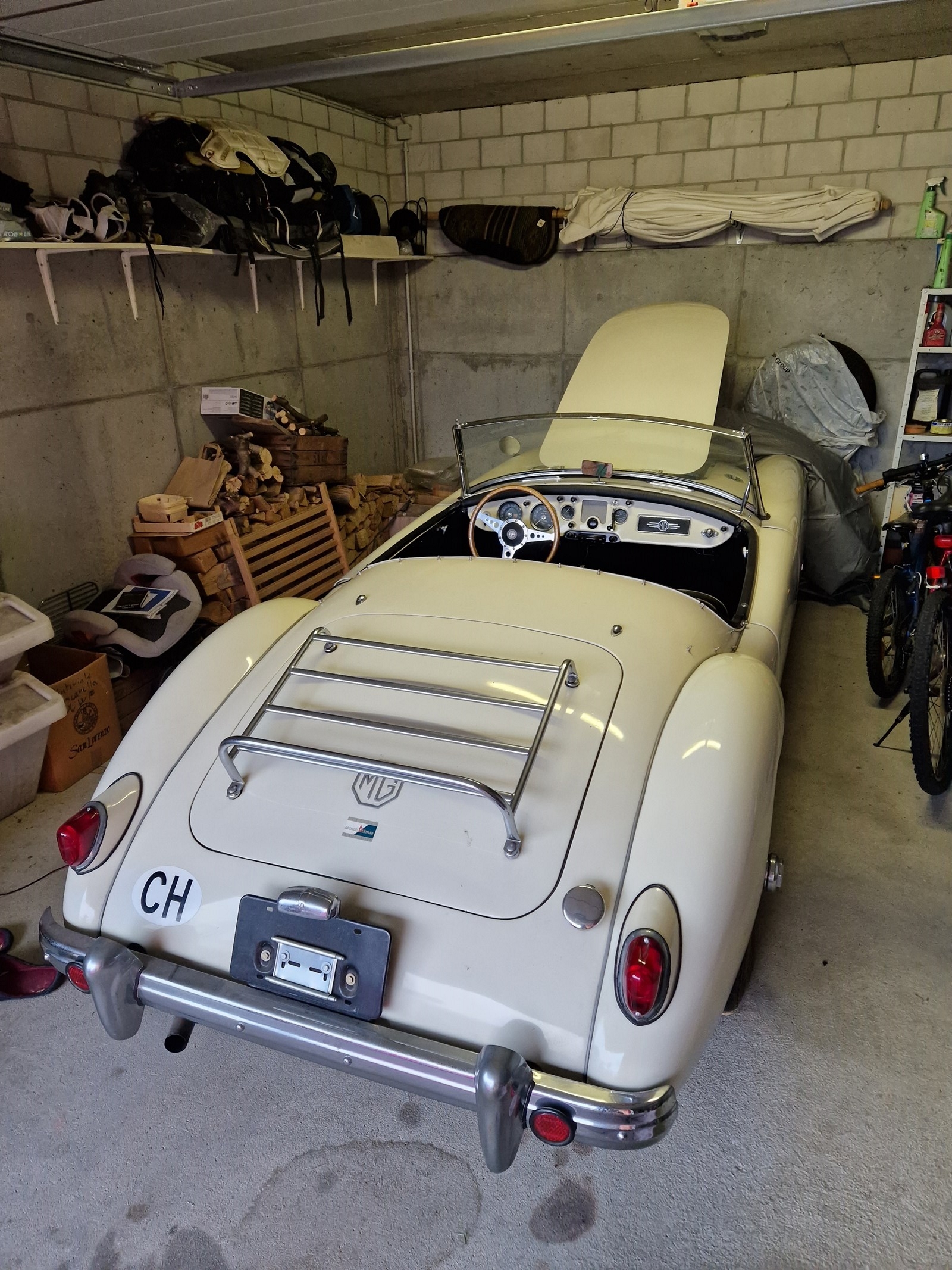 MG MGA-image-2
