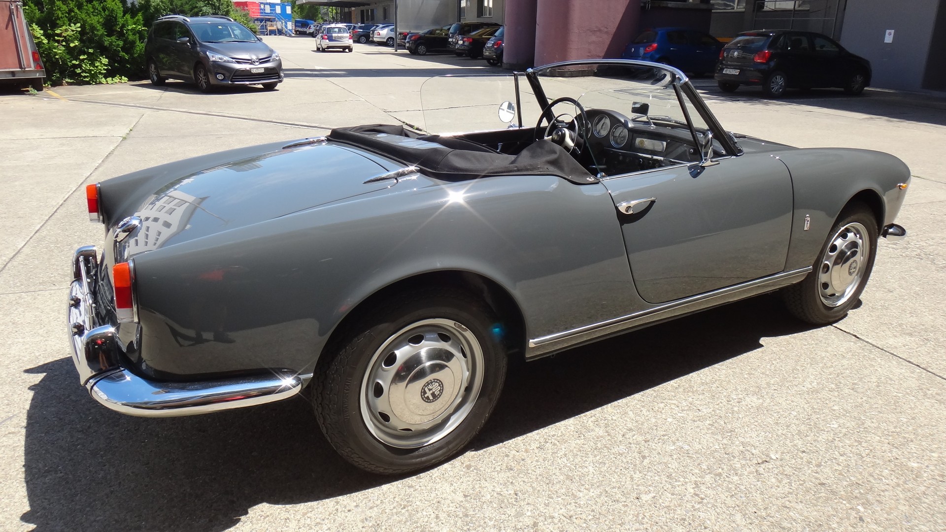 ALFA ROMEO Spider Veloce-image-5