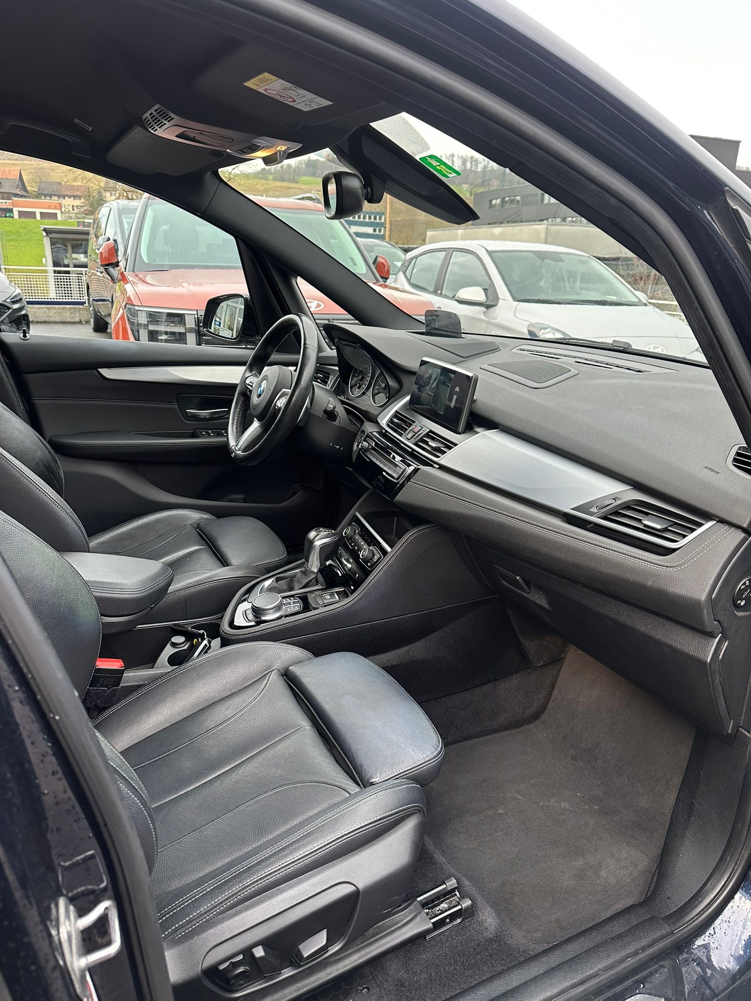 BMW 220d xDrive Gran Tourer Sport Line Steptronic-image-9