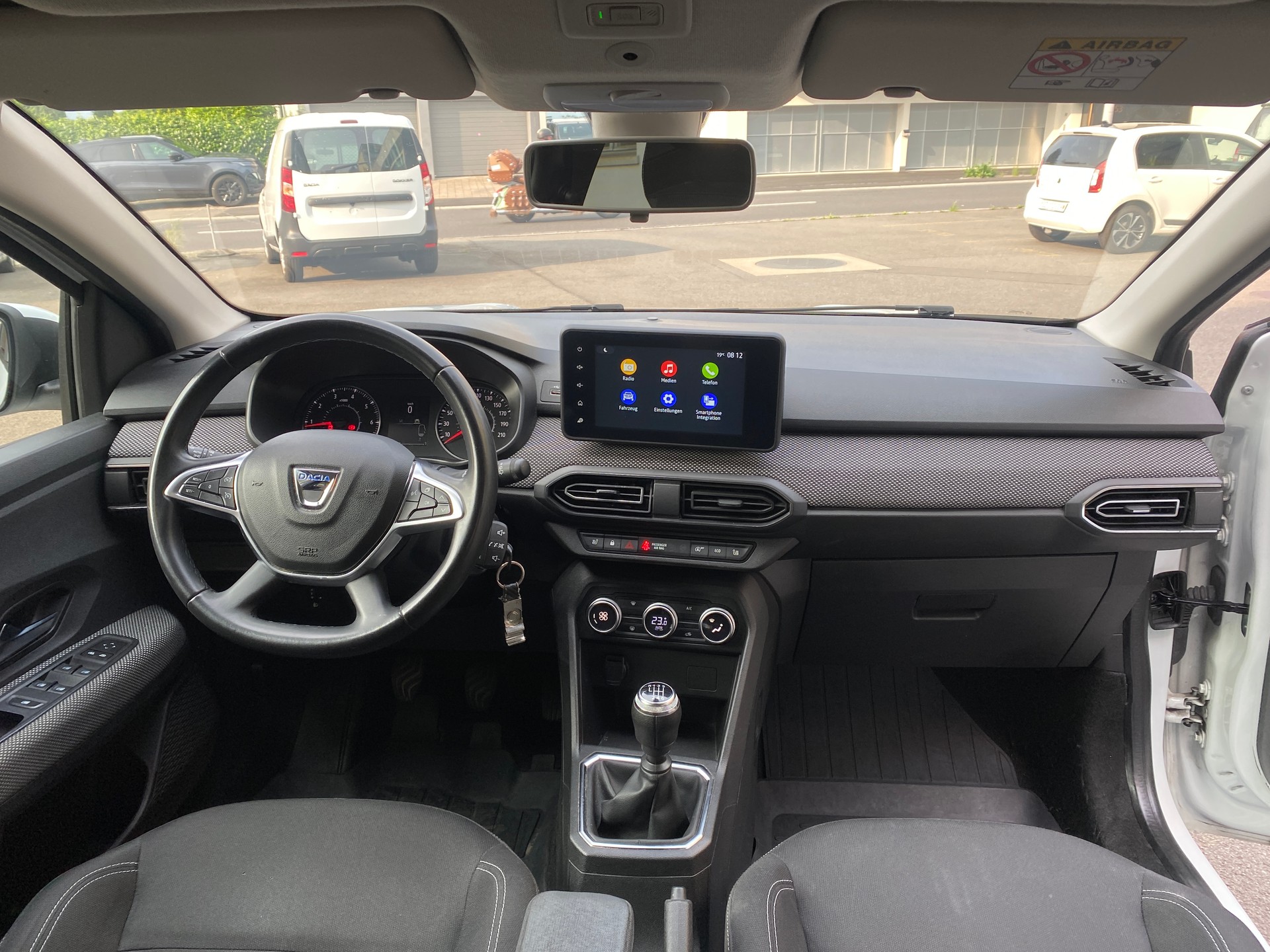 DACIA Jogger TCe 110 Comfort-image-12