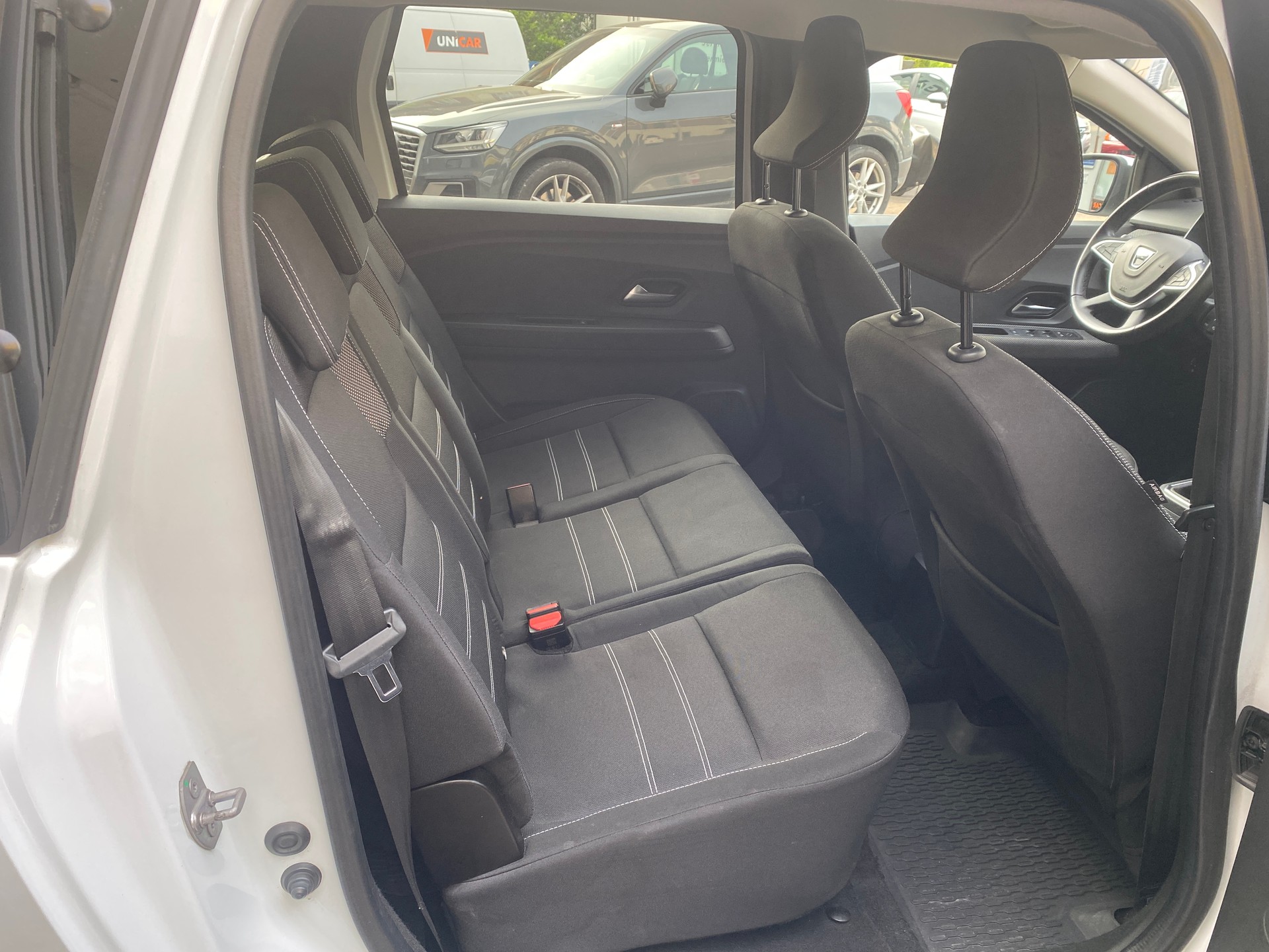 DACIA Jogger TCe 110 Comfort-image-7