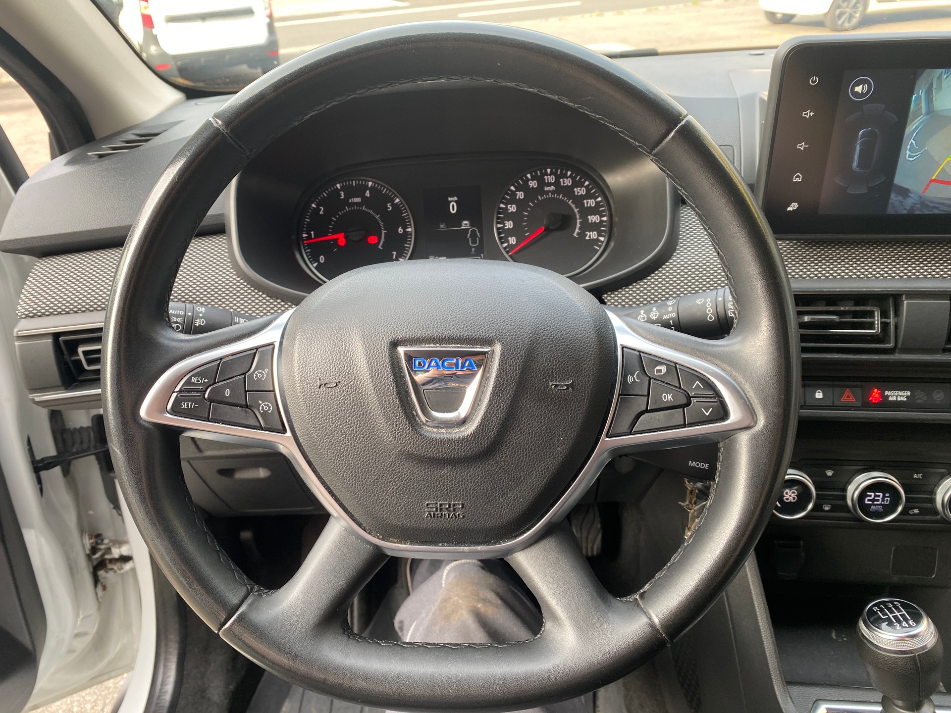 DACIA Jogger TCe 110 Comfort-image-15