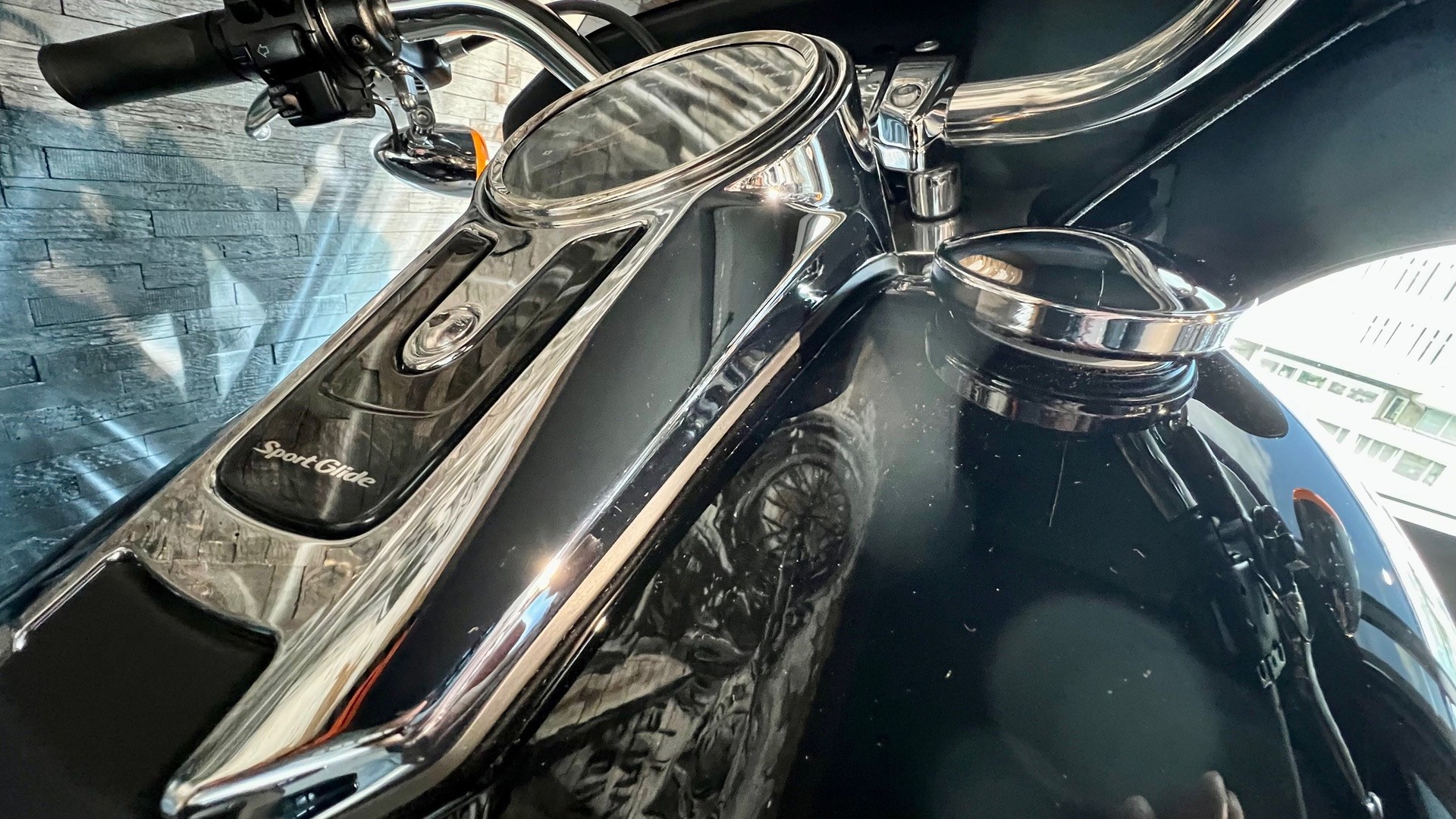 HARLEY-DAVIDSON FLSB Sport Glide 107-image-7