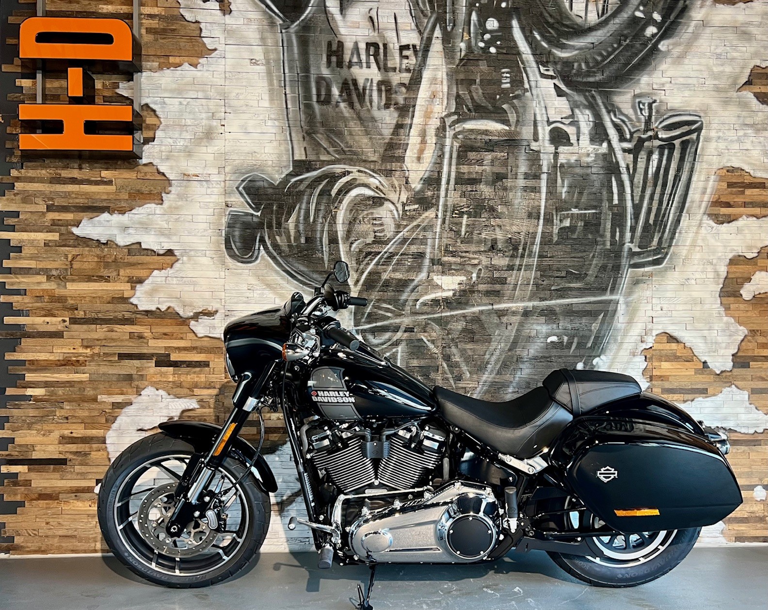 HARLEY-DAVIDSON FLSB Sport Glide 107-image-0