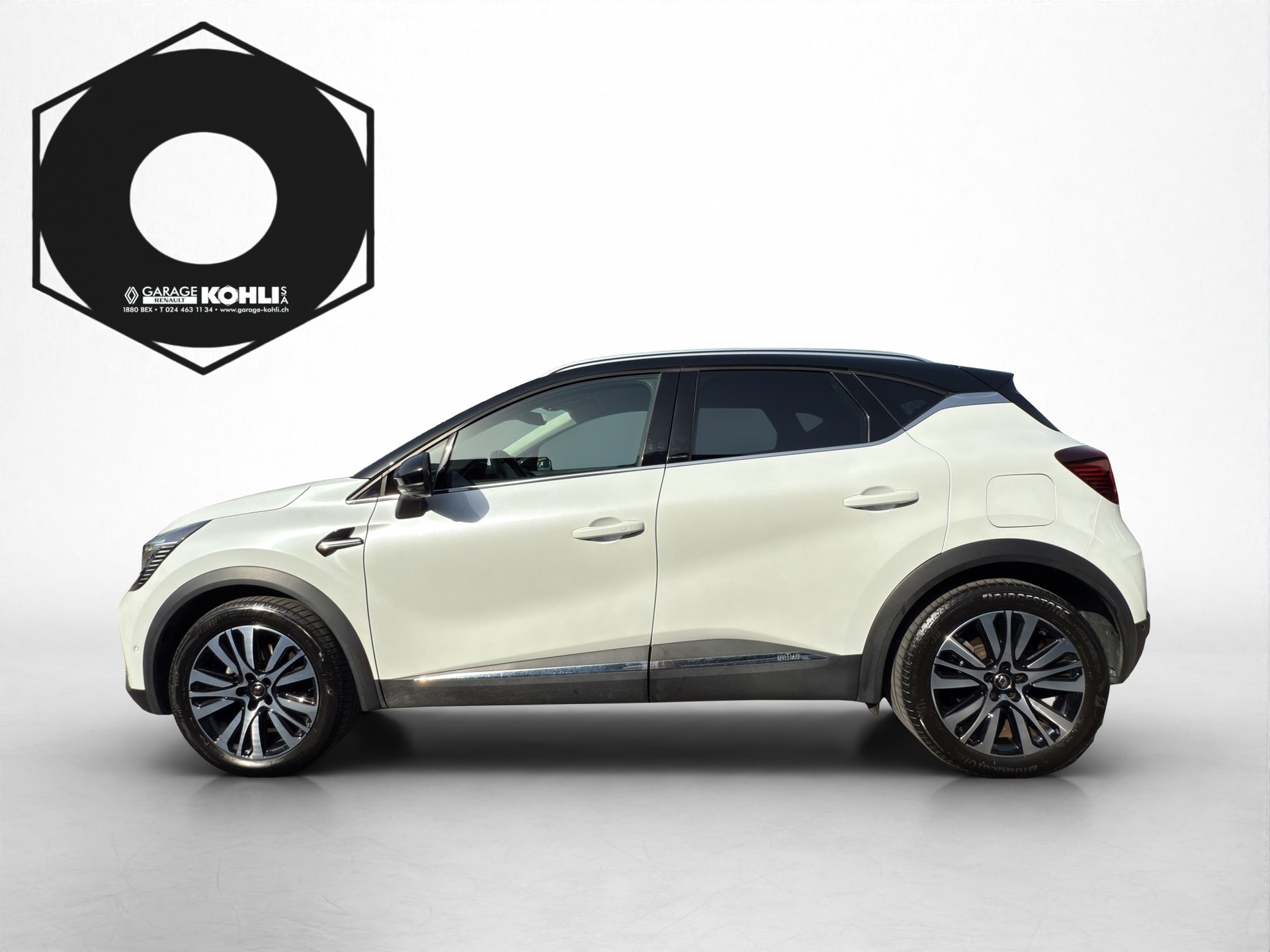 RENAULT Captur 1.6 E-Tech Initiale Paris DHT-showroom-element-2
