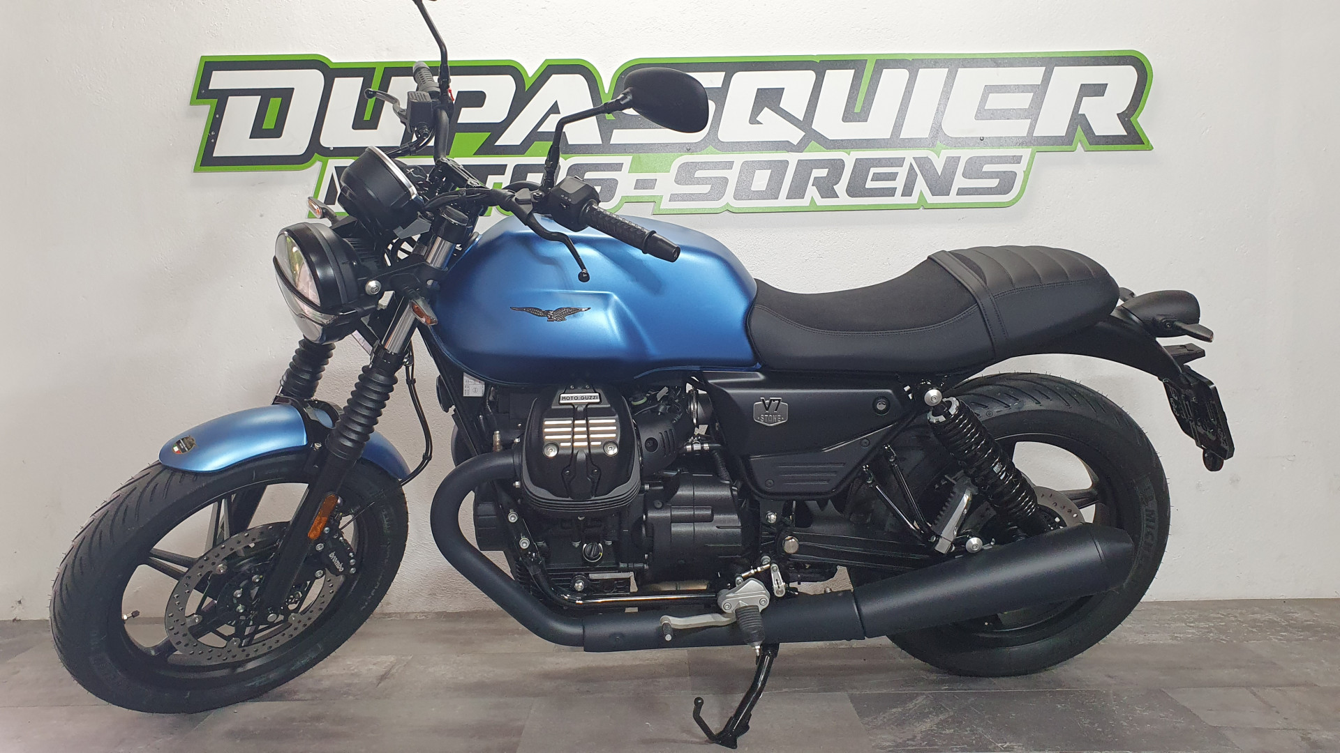 MOTO GUZZI V7 850 Stone-image-1