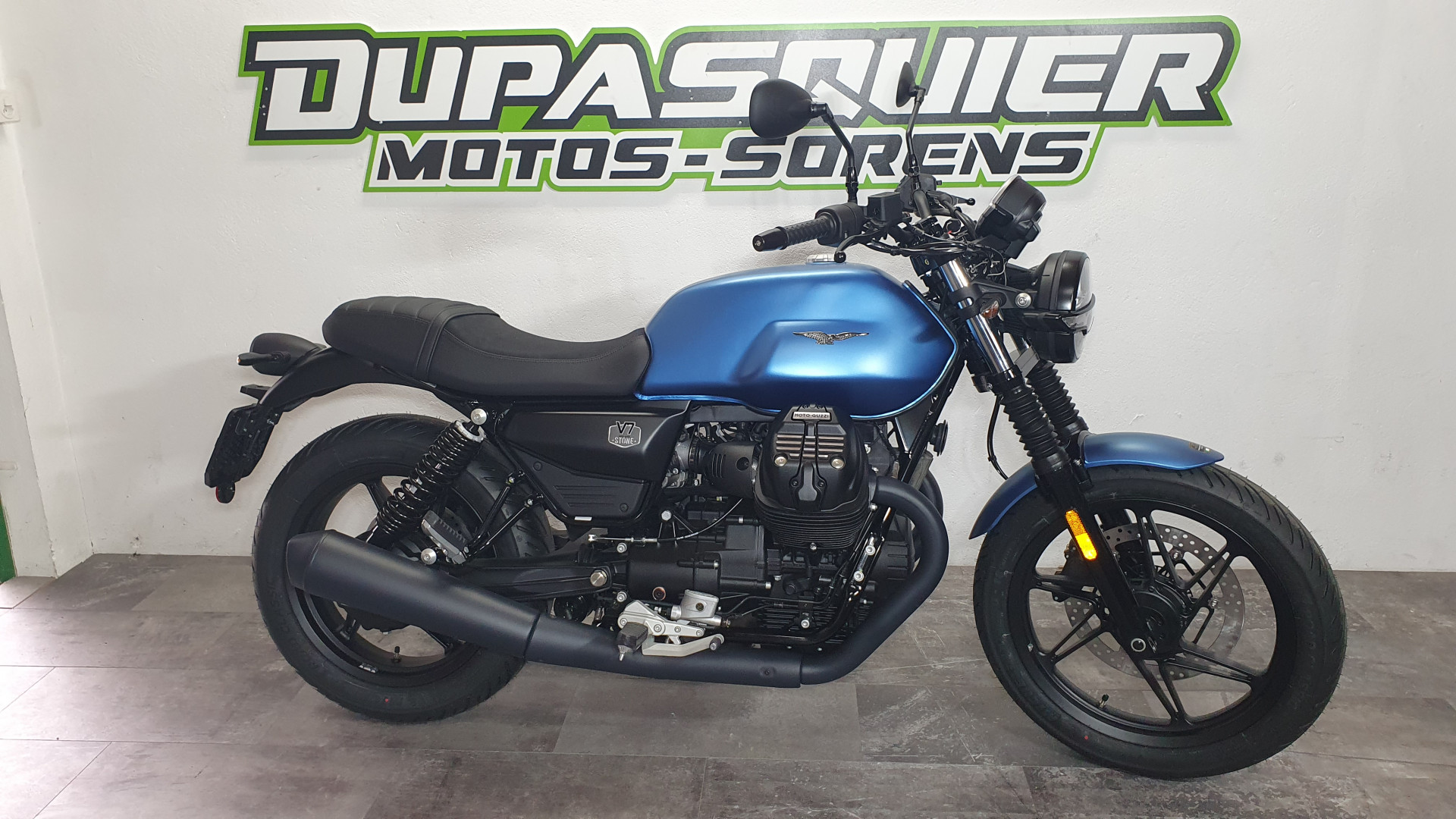 MOTO GUZZI V7 850 Stone-image-3