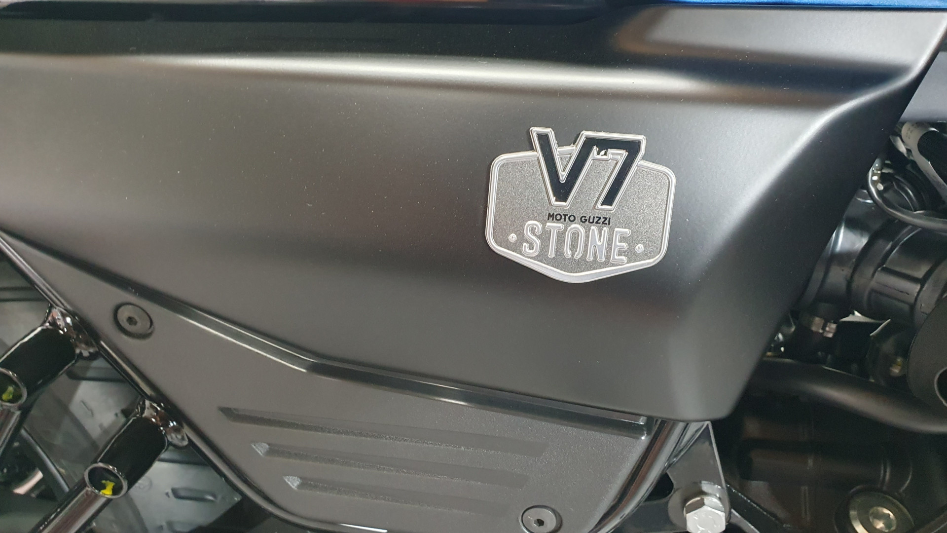 MOTO GUZZI V7 850 Stone-image-5