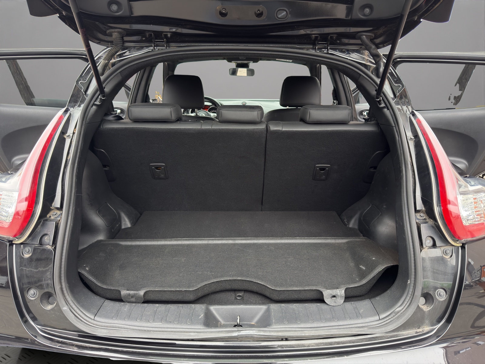 NISSAN Juke 1.6 DIG-T tekna 4x4 Xtronic M-CVT-image-15
