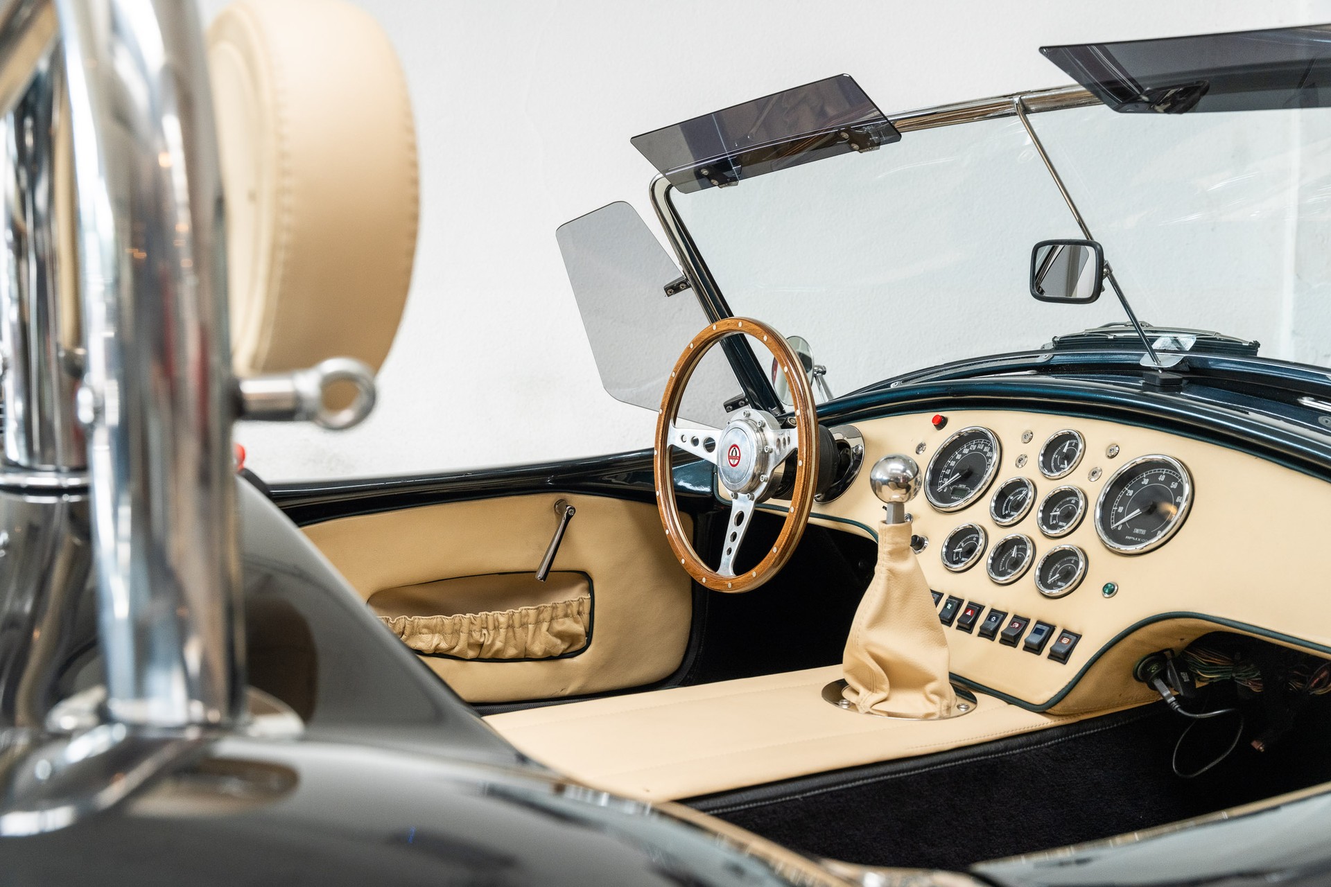 AC Gardner Douglas Replica GD 427 MK3-image-5