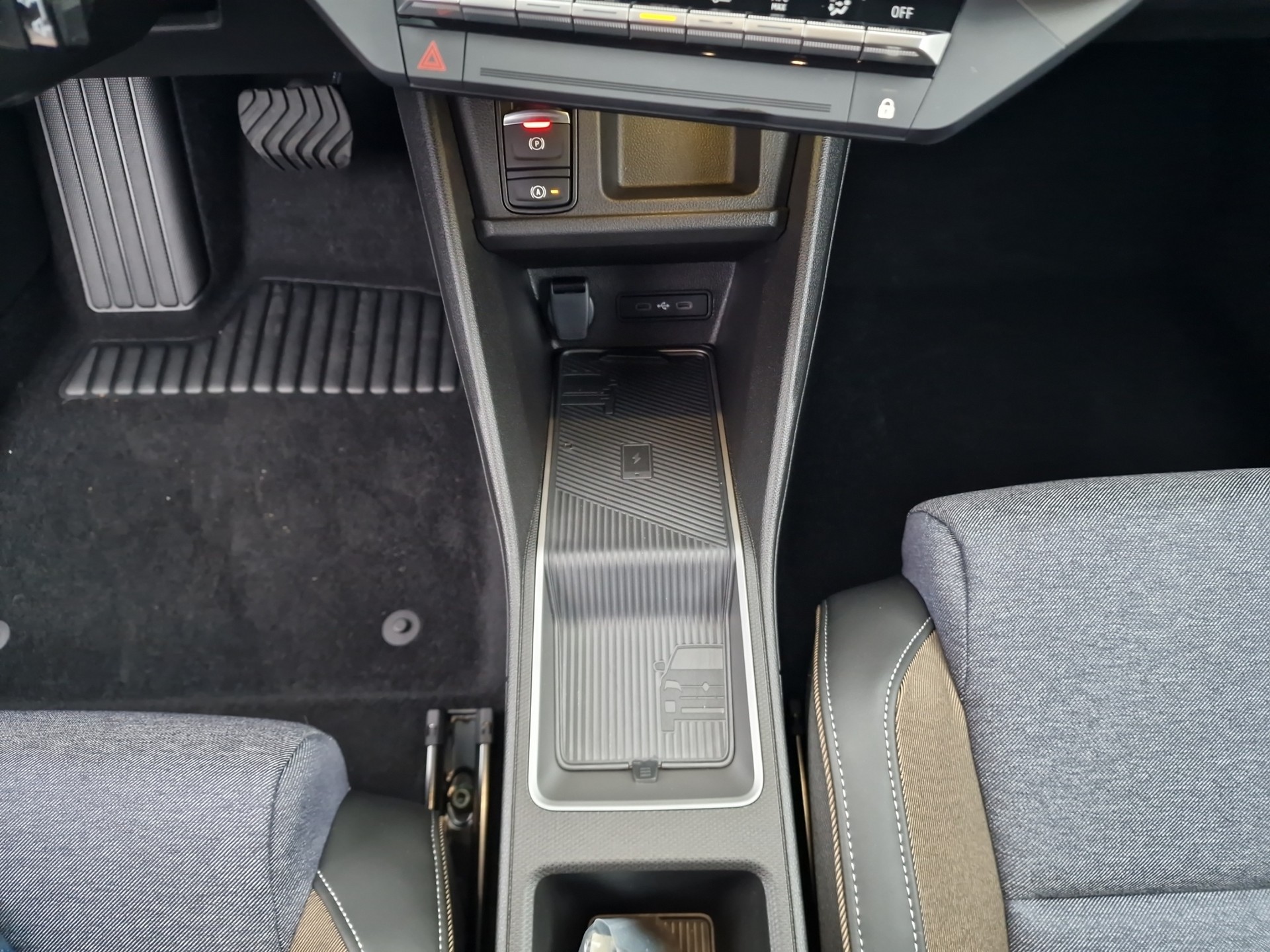 RENAULT R5 E-Tech Comfort Range 52 kWh Techno-image-11