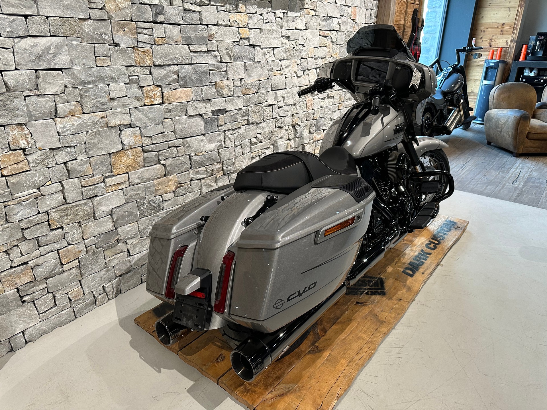 HARLEY-DAVIDSON FLHXSE Street Glide CVO 121-image-2