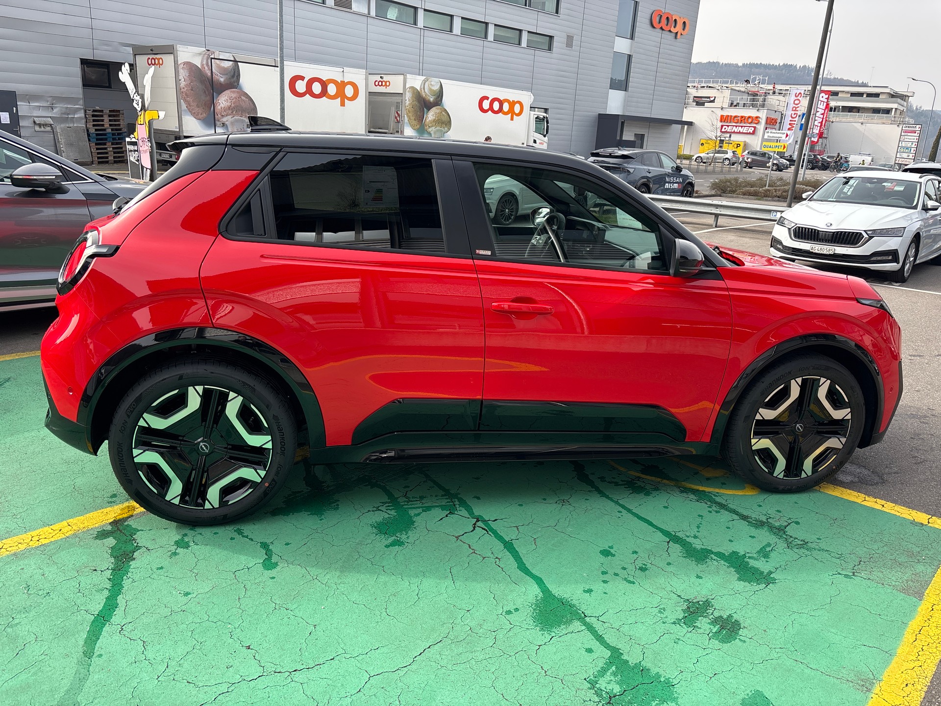 NISSAN Micra 52kWh Advance-image-4