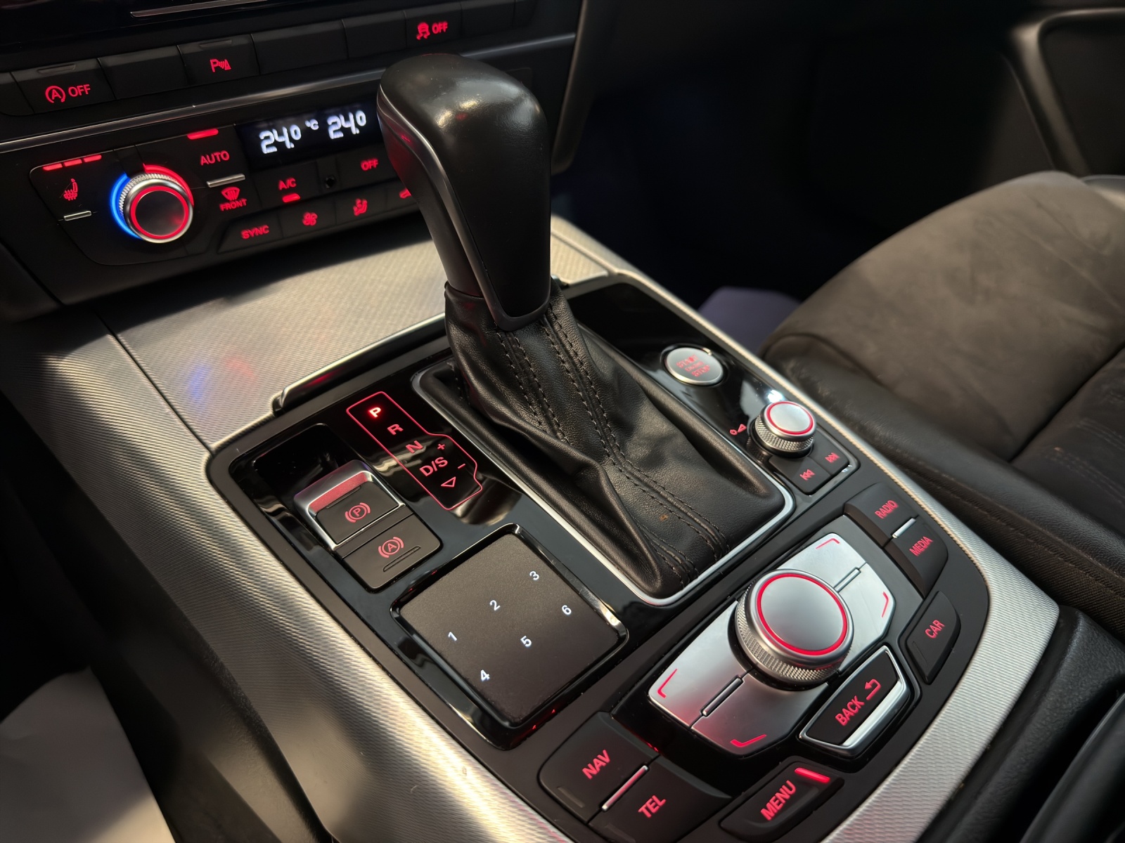 AUDI A6 Avant 3.0 TDI V6 quattro S-tronic-image-9