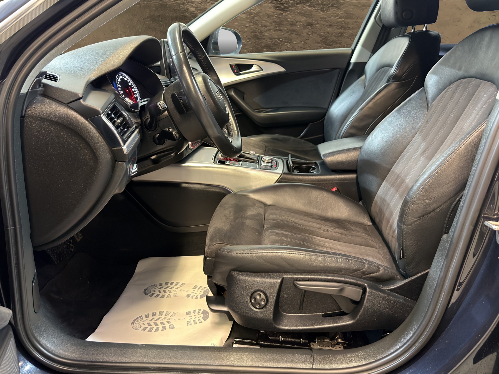 AUDI A6 Avant 3.0 TDI V6 quattro S-tronic-image-10