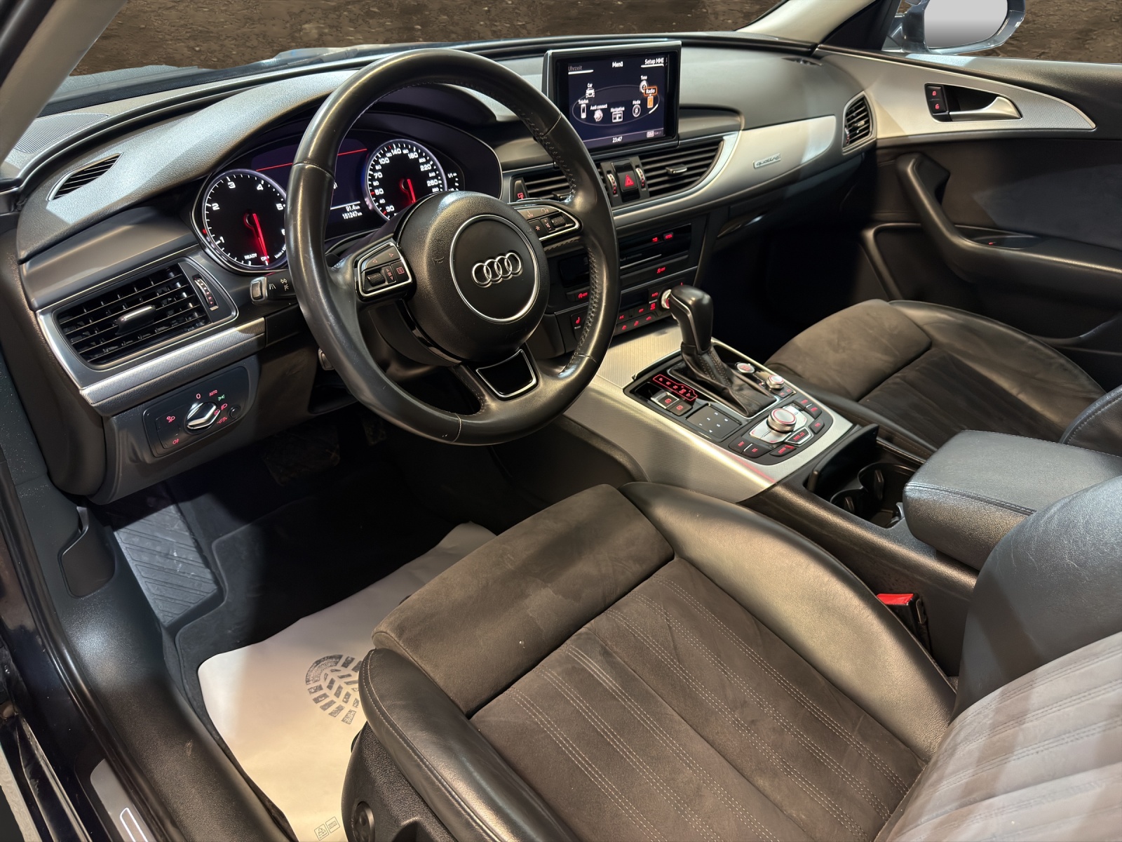 AUDI A6 Avant 3.0 TDI V6 quattro S-tronic-image-12