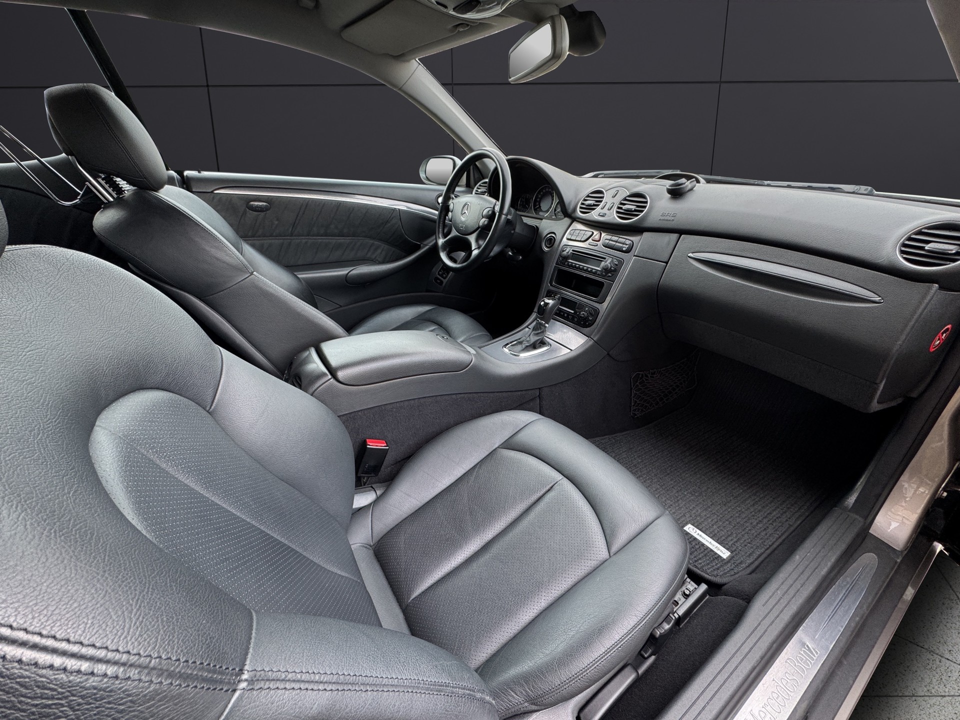 MERCEDES-BENZ CLK 270 CDI Avantgarde-image-11