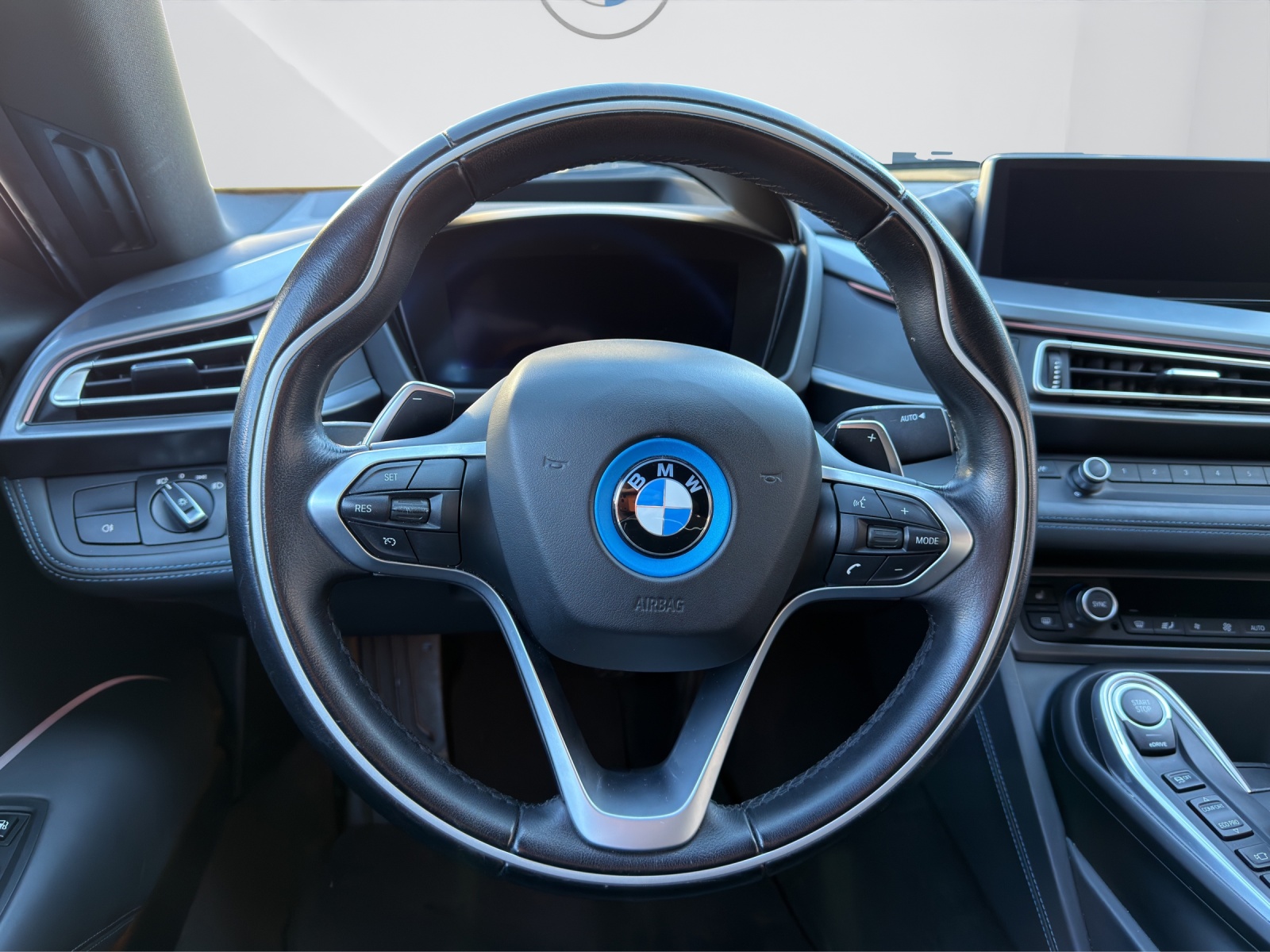 BMW i8 Coupé-image-17