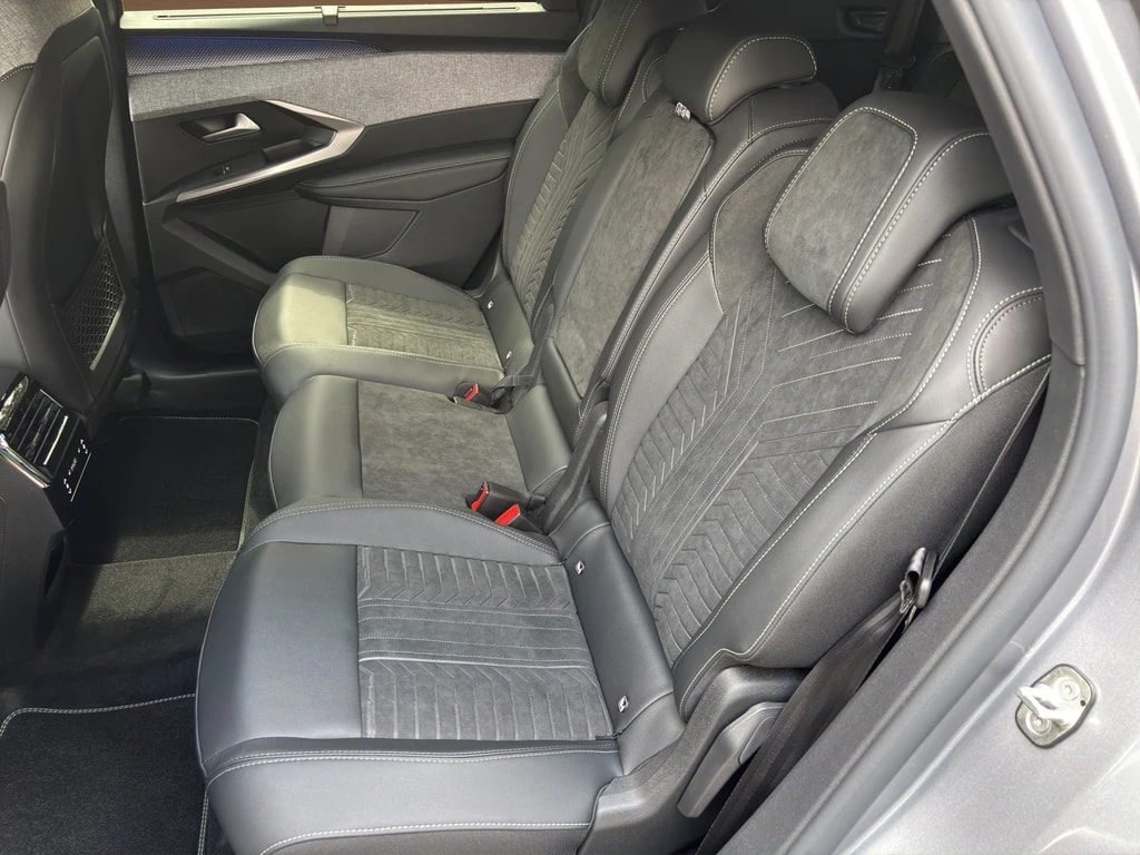 PEUGEOT 5008 145 Hybrid e-DCS6 GT-image-9