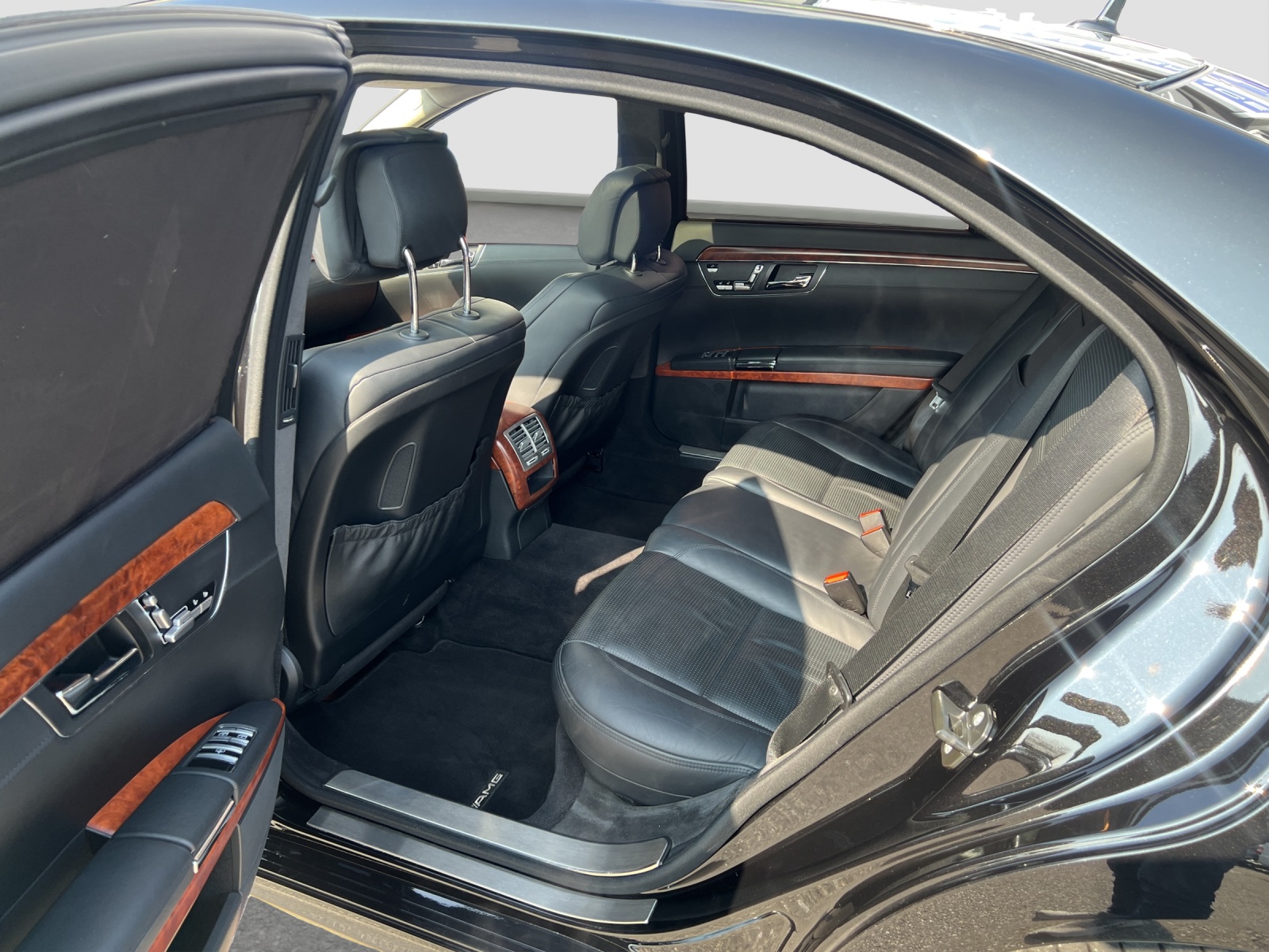 MERCEDES-BENZ S 65 AMG L Automatic-image-11