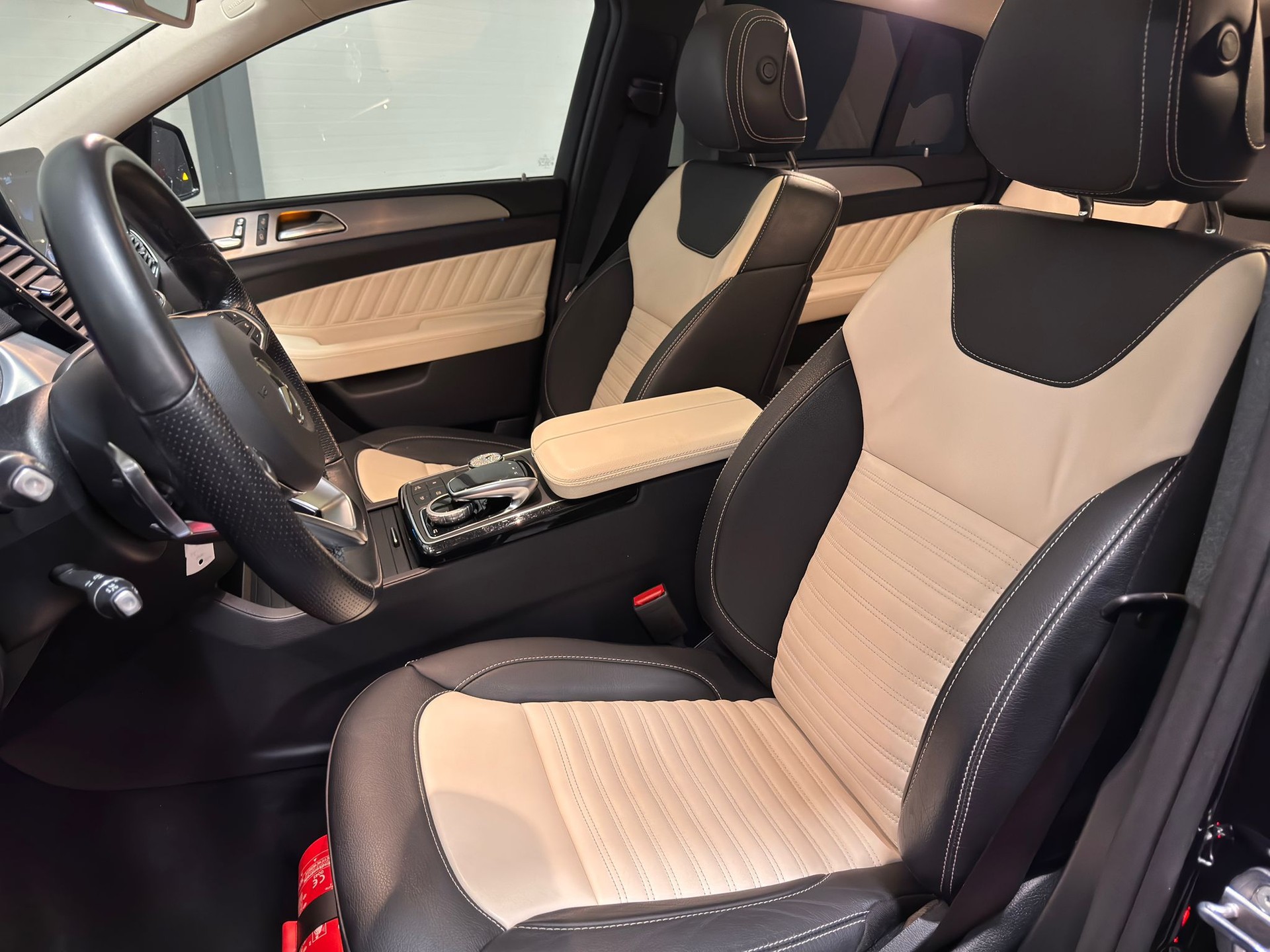 MERCEDES-BENZ GLE 350 d Coupé-image-14
