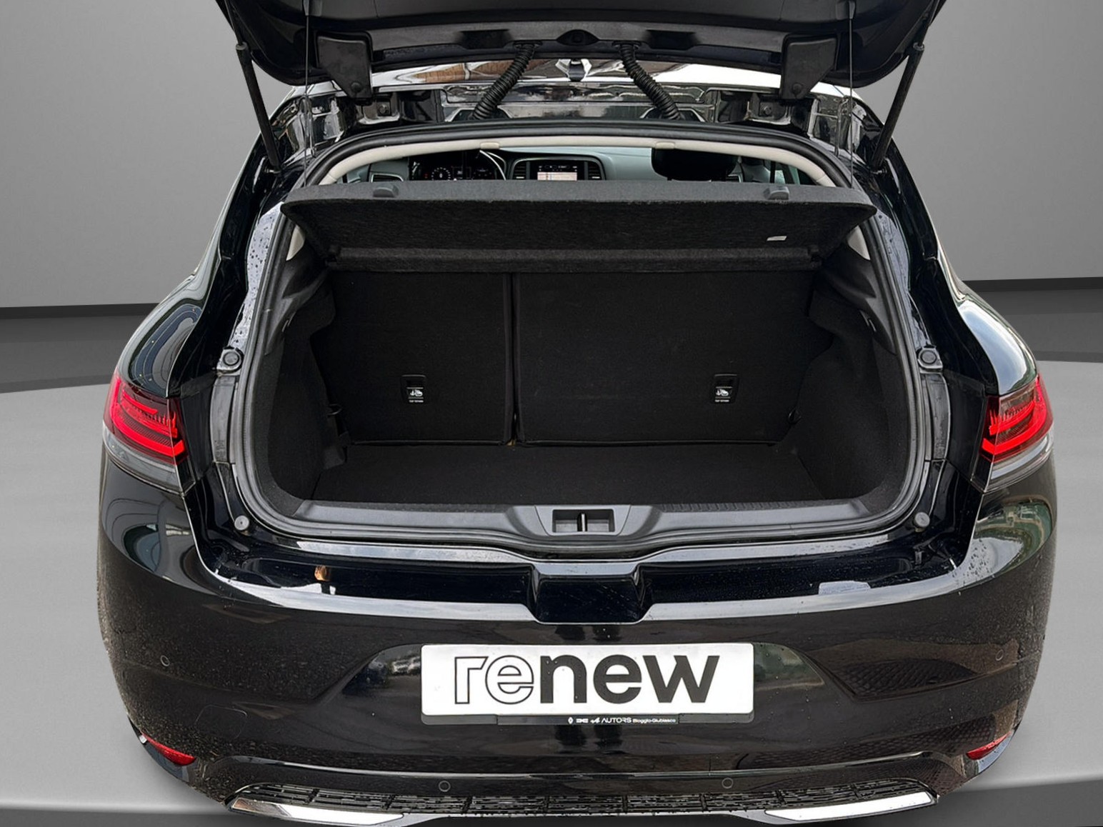 RENAULT Mégane Berline 1.3 16V Editon One EDC-image-6