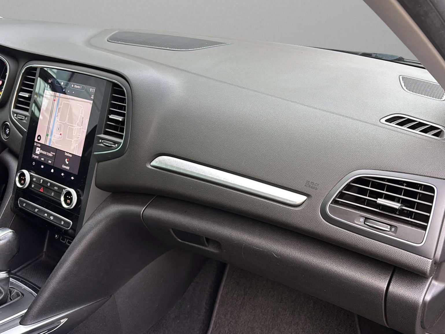 RENAULT Mégane Berline 1.3 16V Editon One EDC-image-13