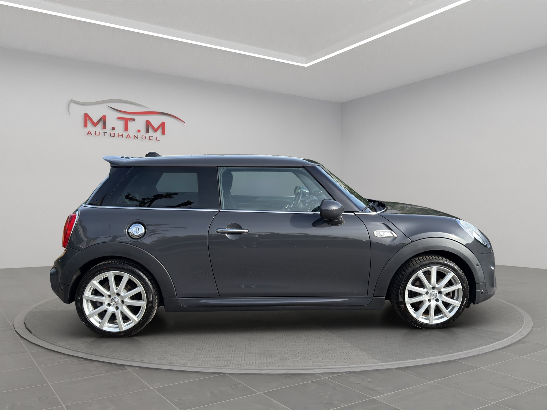 MINI Cooper S John Cooper Works-image-13