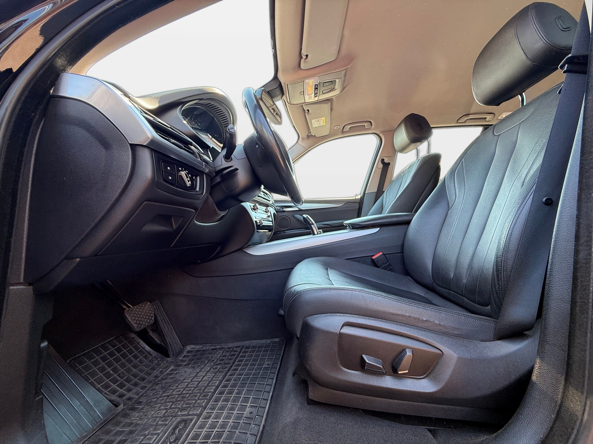 BMW X5 xDrive 30d Steptronic (Sternehimmel)-image-6