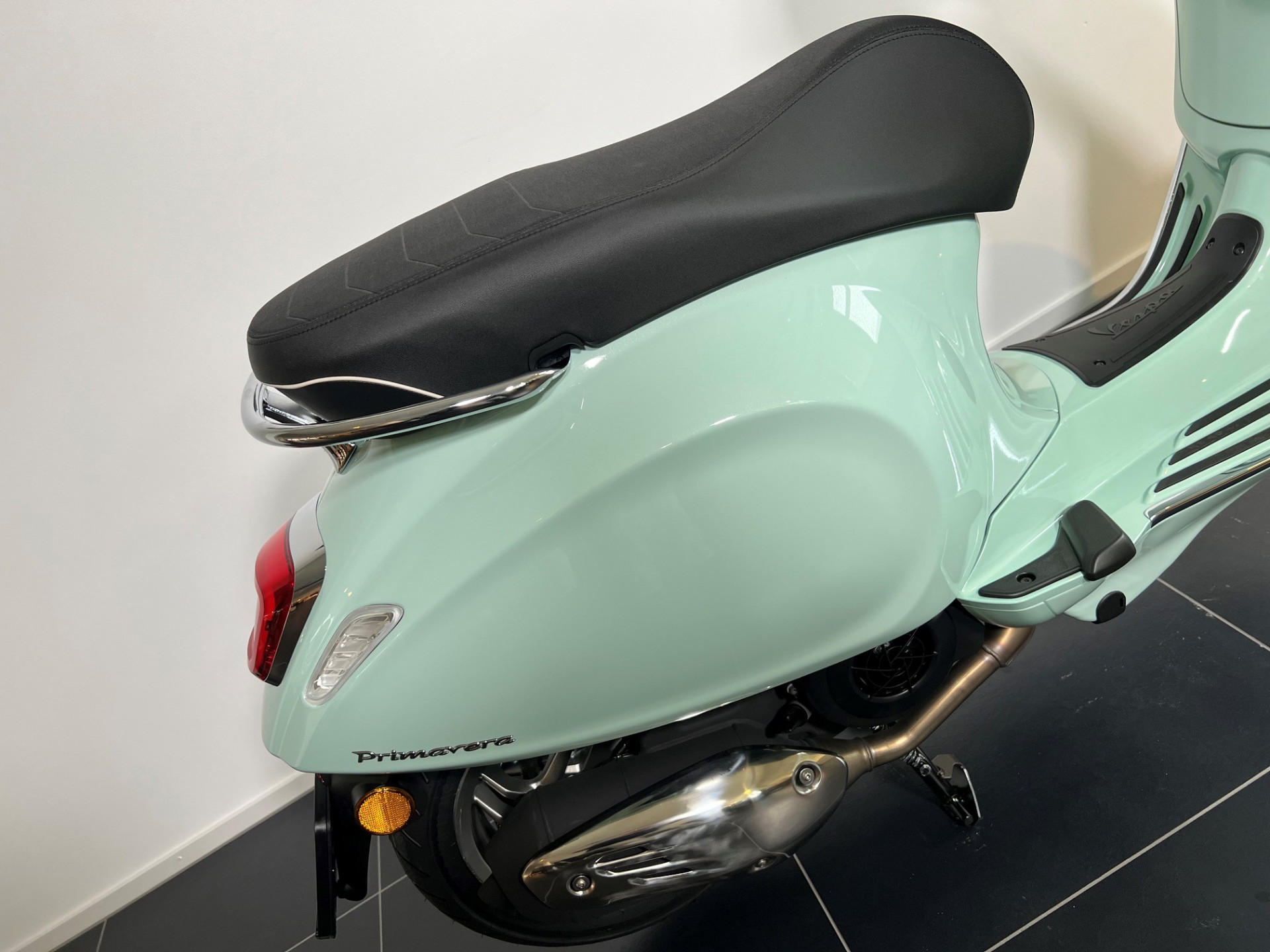 PIAGGIO Vespa Primavera 125 S-showroom-element-3