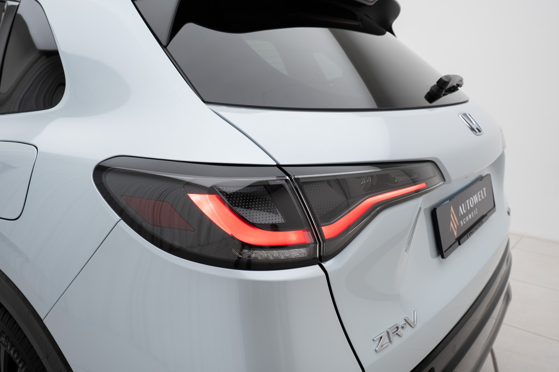 HONDA ZR-V 2.0i MMD Hybrid Advance Automatic-image-5