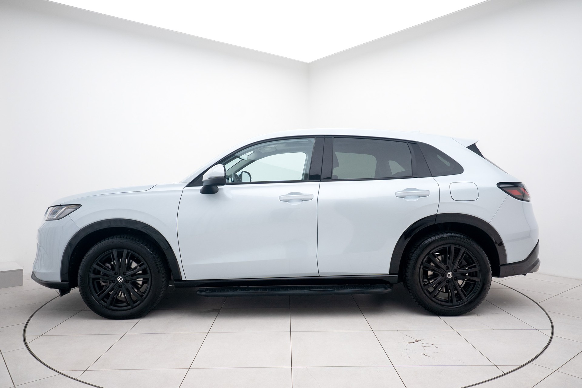 HONDA ZR-V 2.0i MMD Hybrid Advance Automatic-showroom-element-1