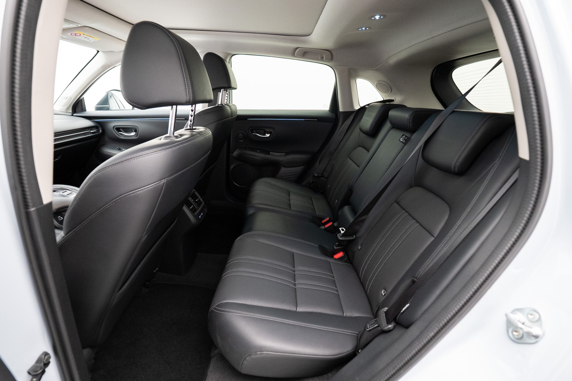 HONDA ZR-V 2.0i MMD Hybrid Advance Automatic-image-9