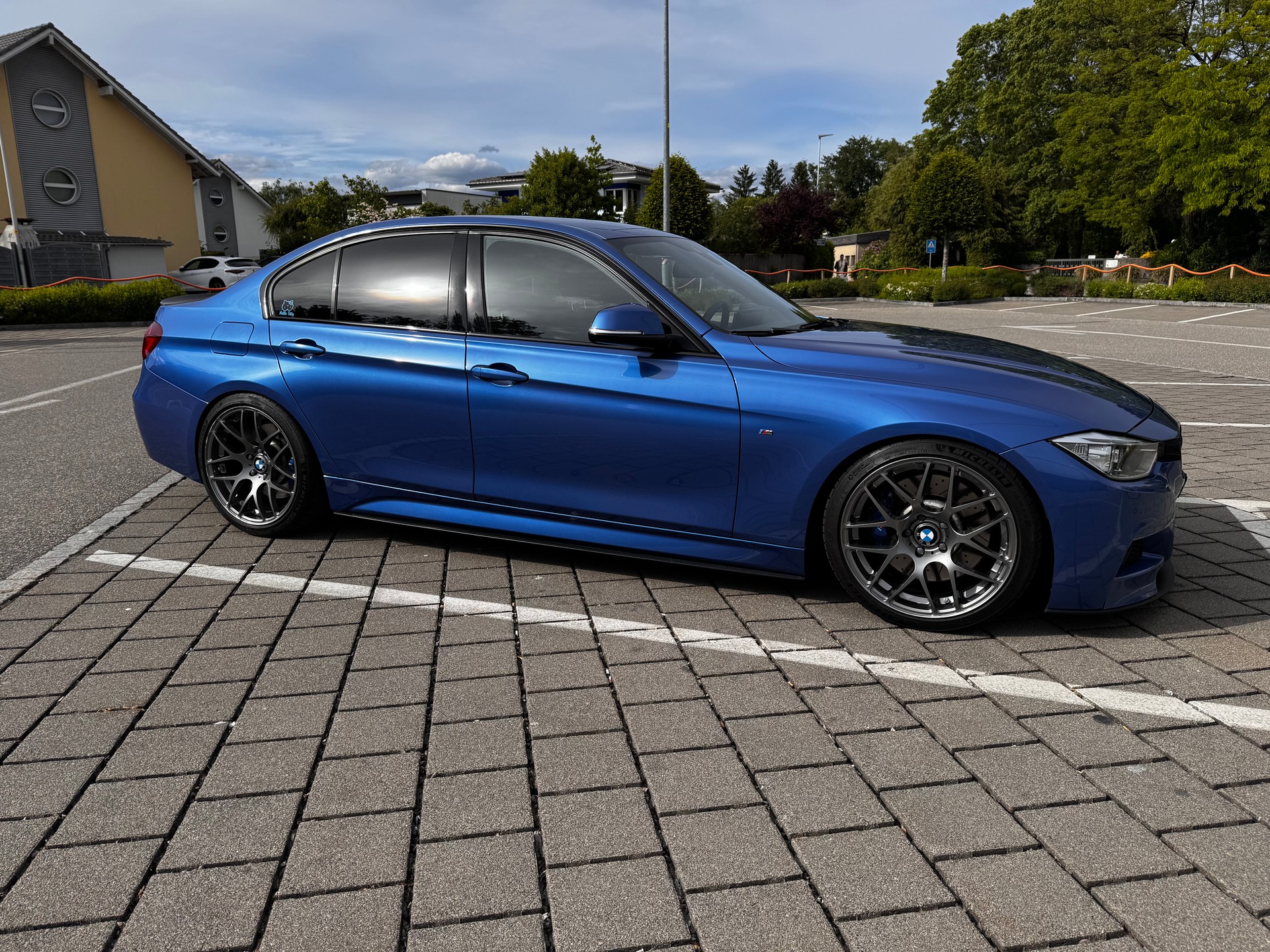 BMW 335d-image-2
