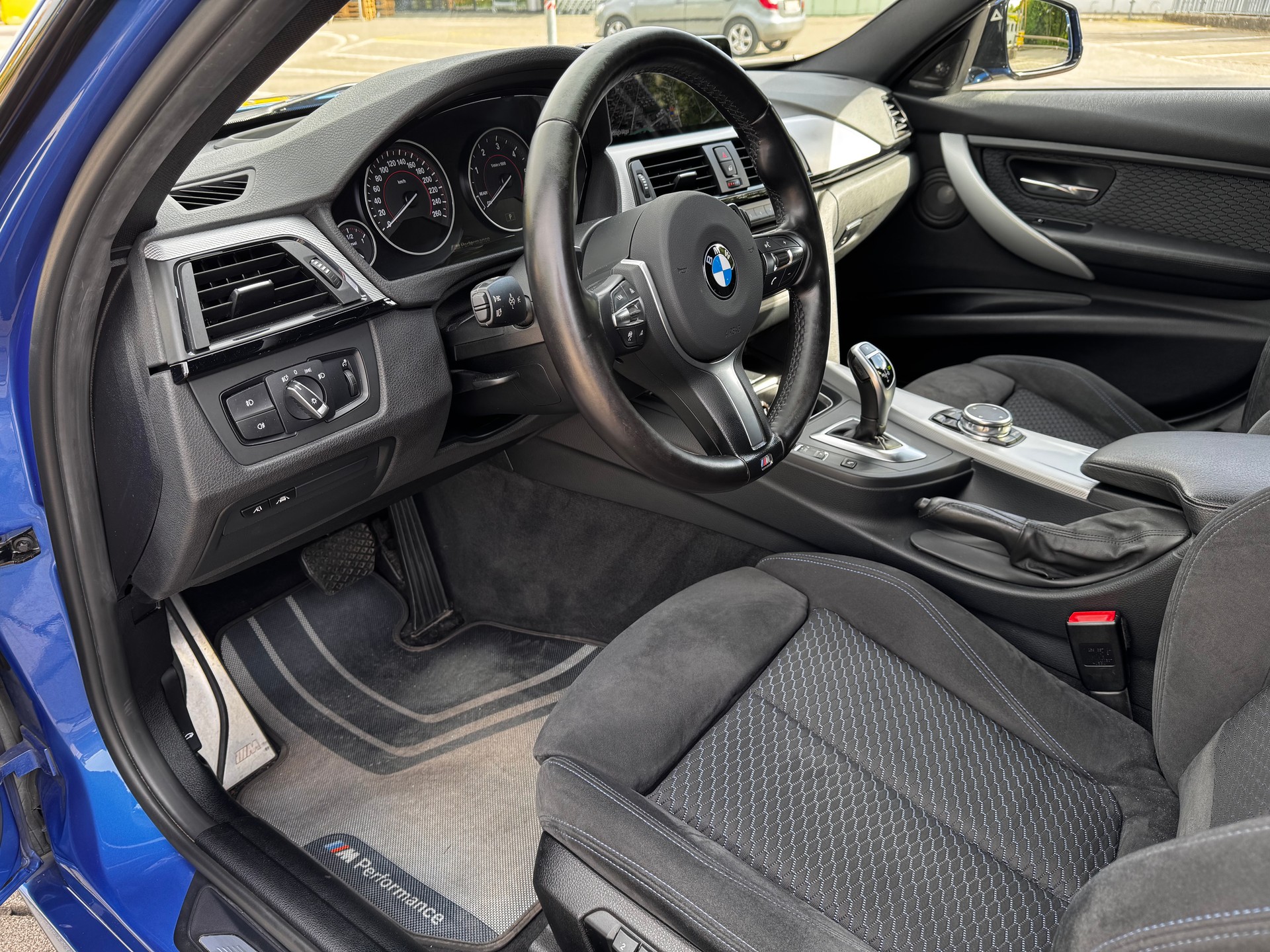 BMW 335d-image-7