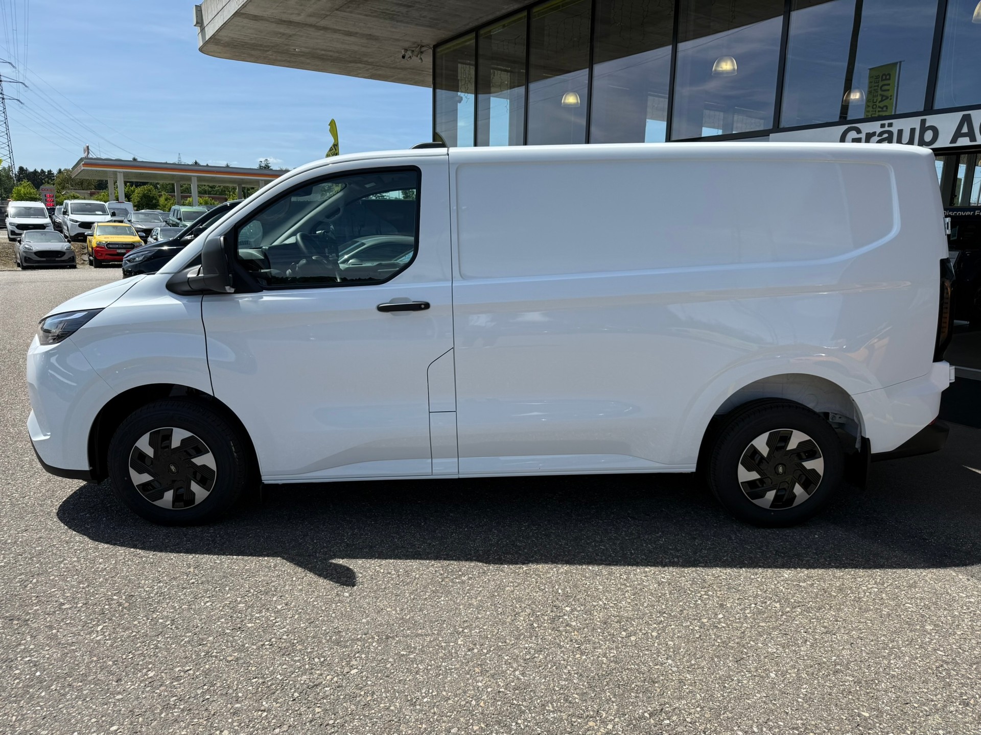 FORD Transit Custom Van PHEV 320 L1H1 Trend Automat-showroom-element-3