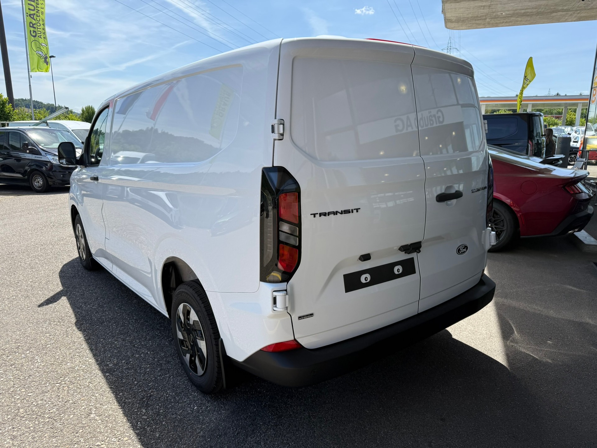 FORD Transit Custom Van PHEV 320 L1H1 Trend Automat-image-4